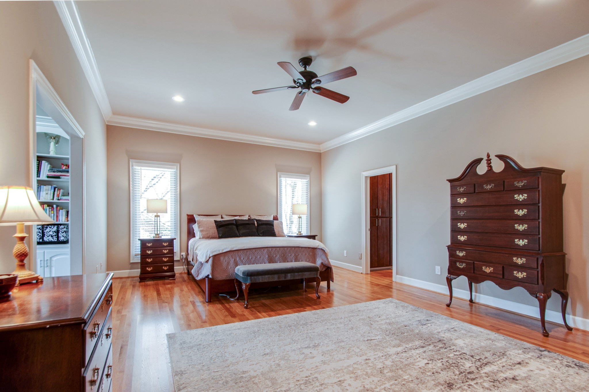 813 Shadowstone Pl