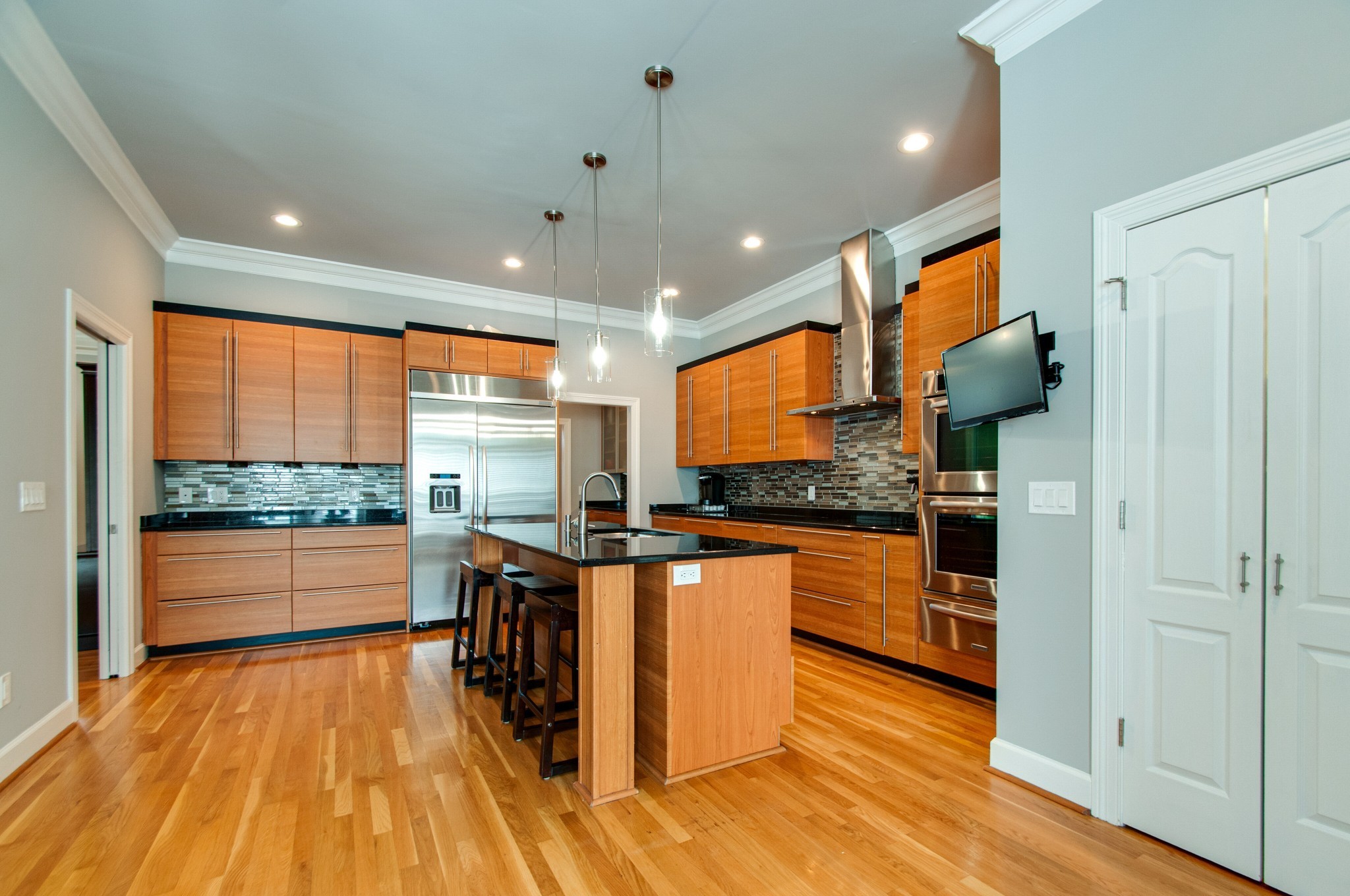 813 Shadowstone Pl
