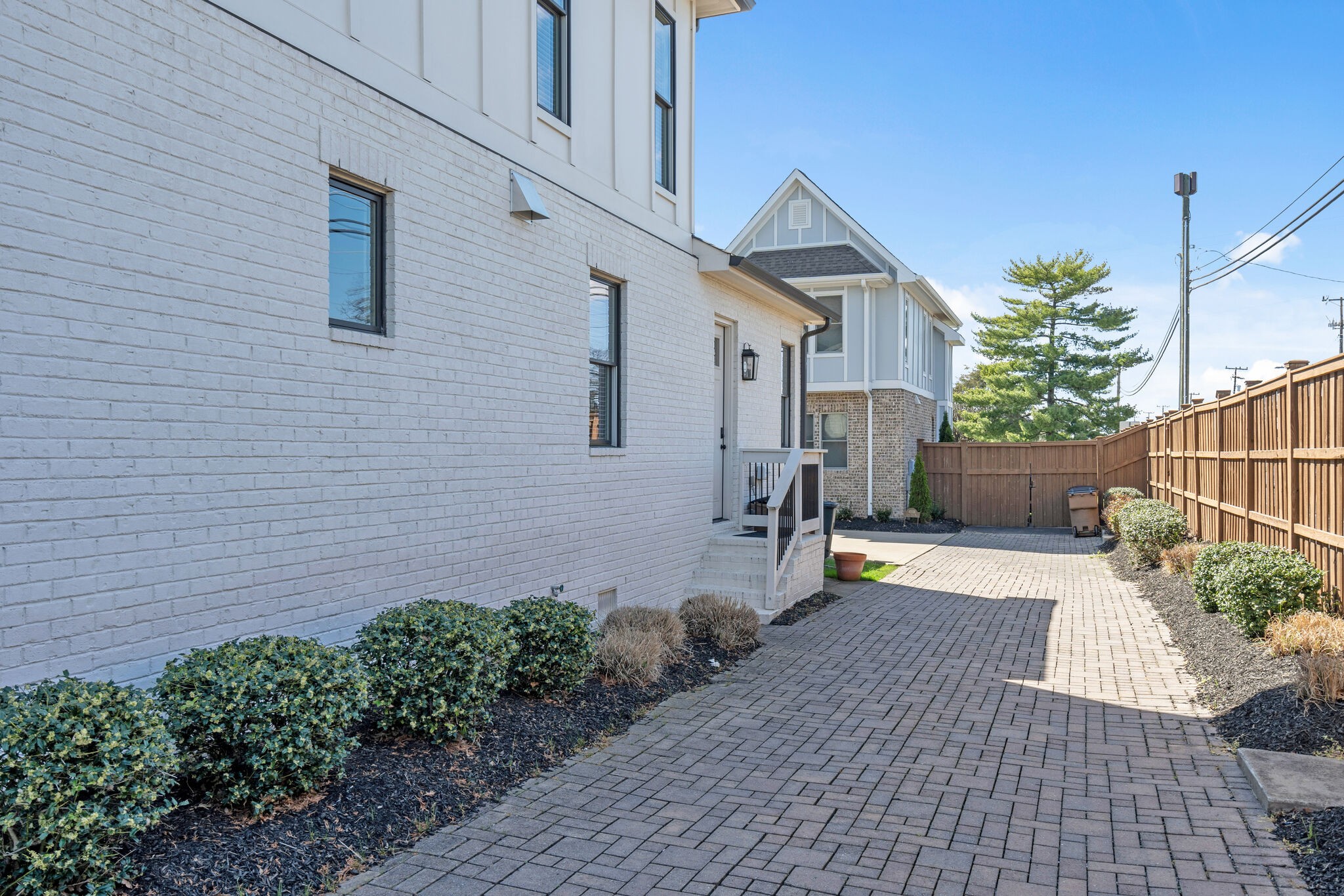 4101A Lone Oak Rd