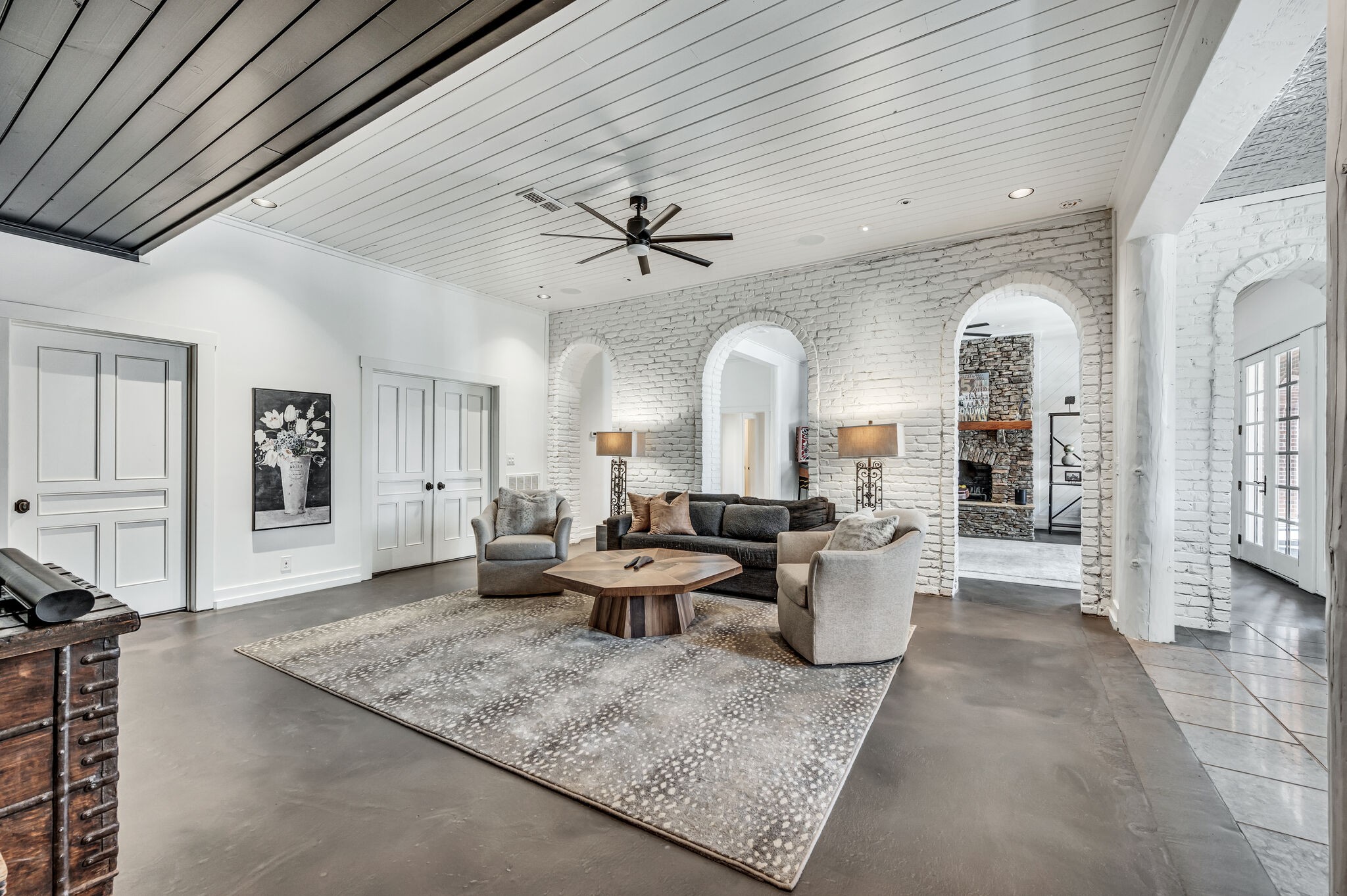 1615 Edgewater Ct