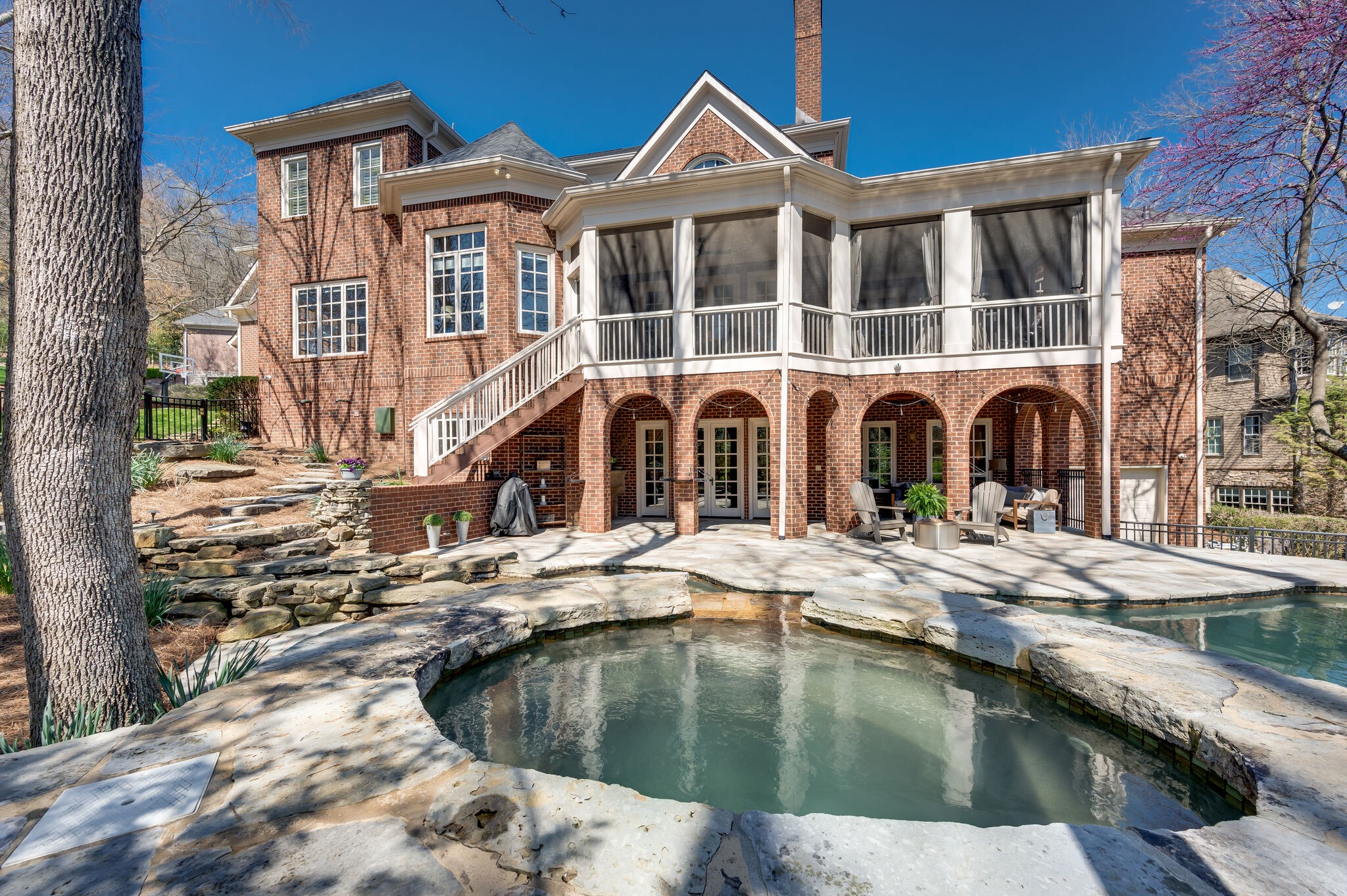 1615 Edgewater Ct