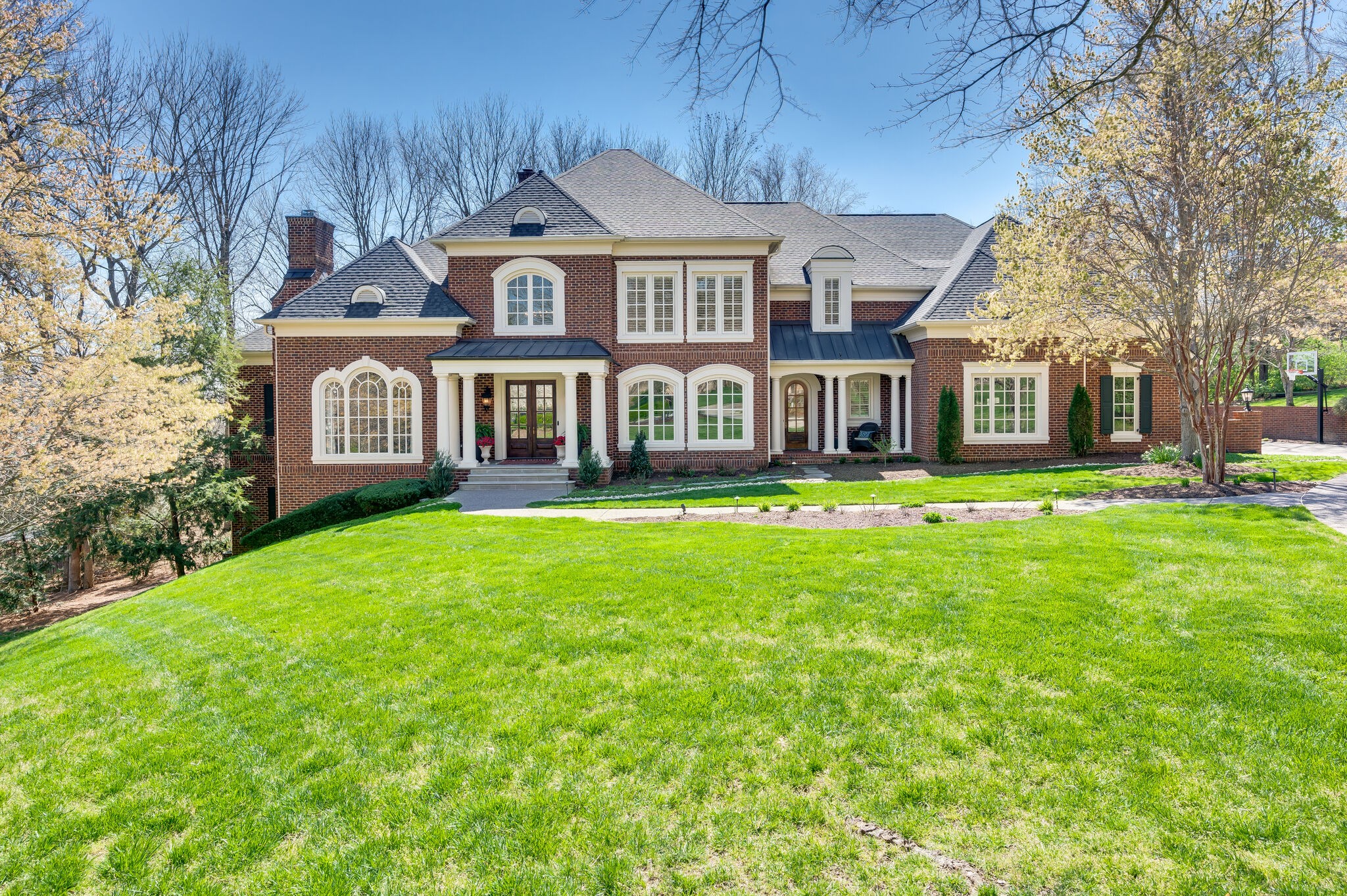 1615 Edgewater Ct