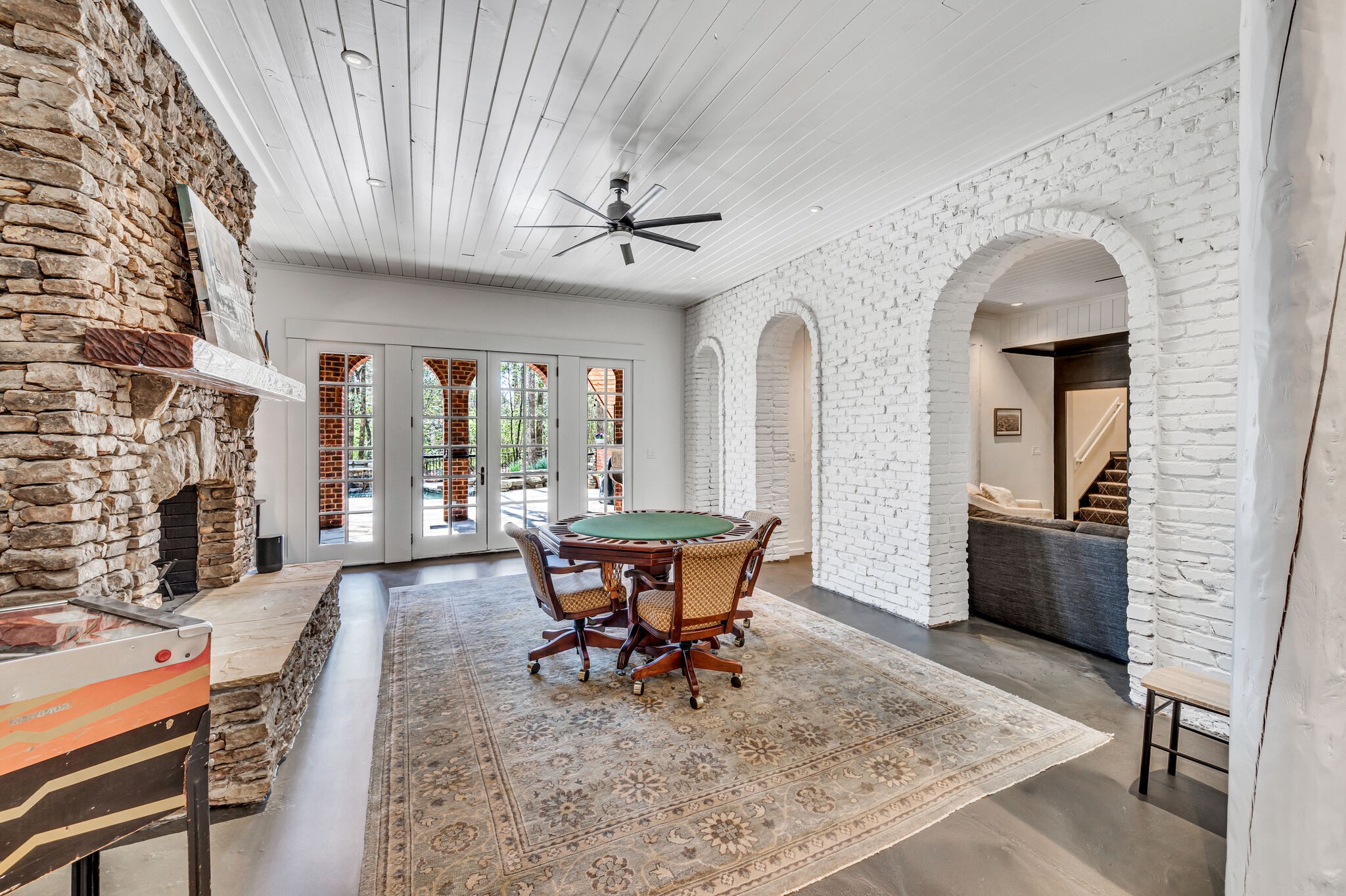 1615 Edgewater Ct