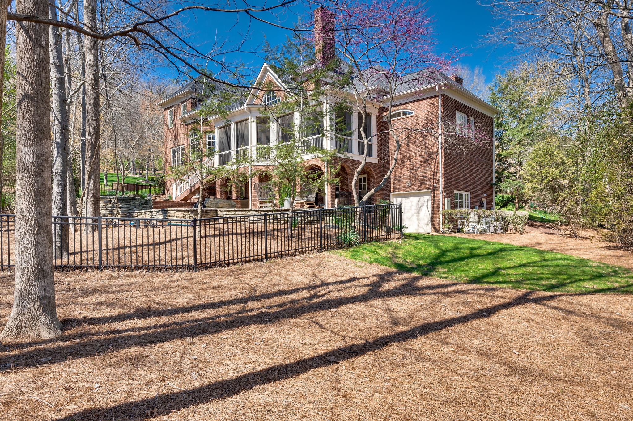 1615 Edgewater Ct