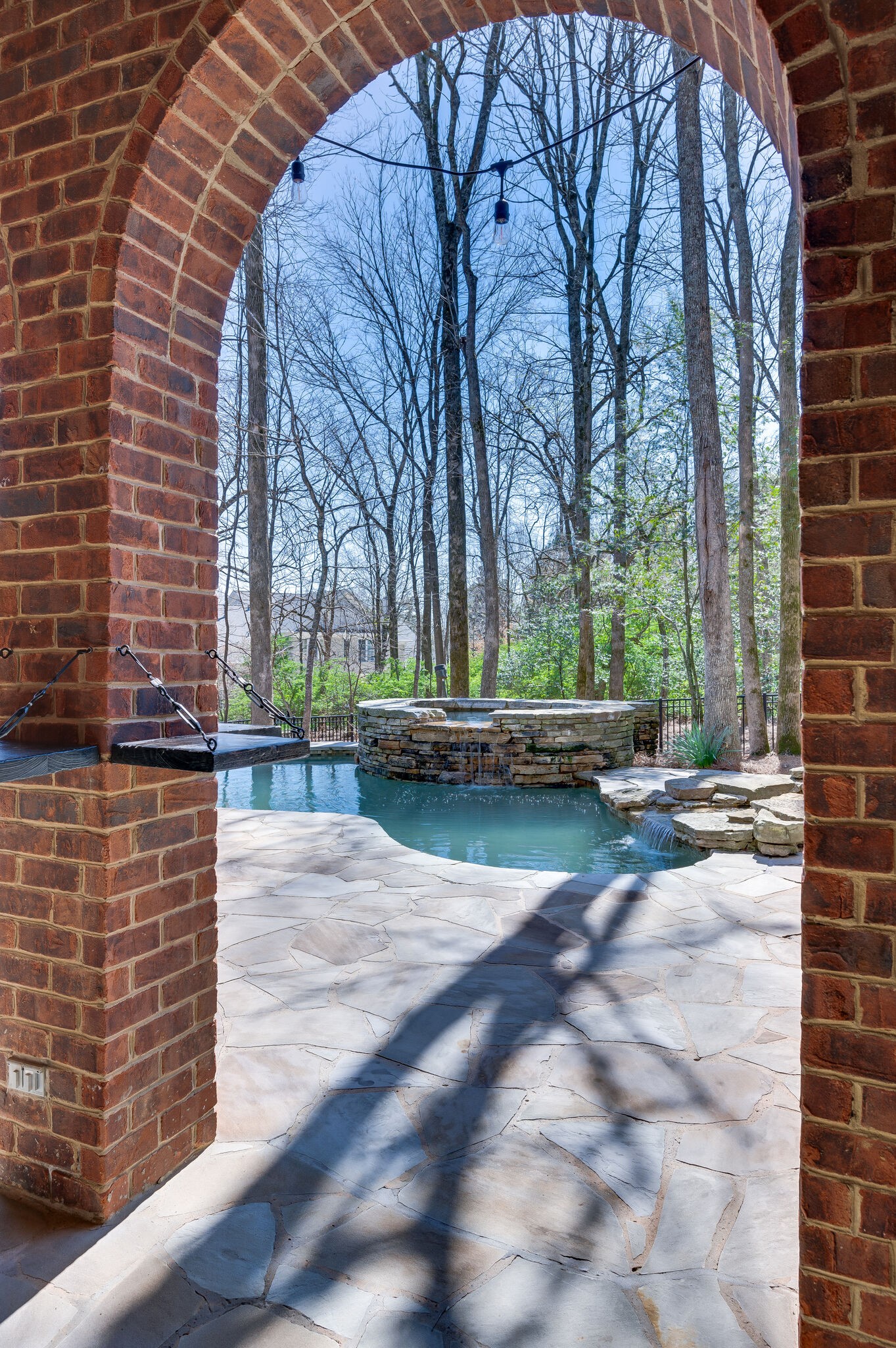 1615 Edgewater Ct
