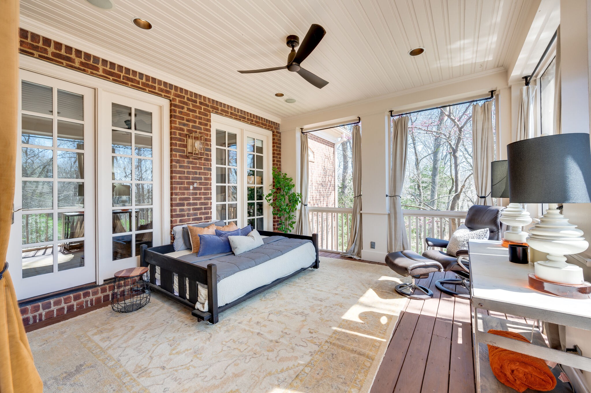 1615 Edgewater Ct