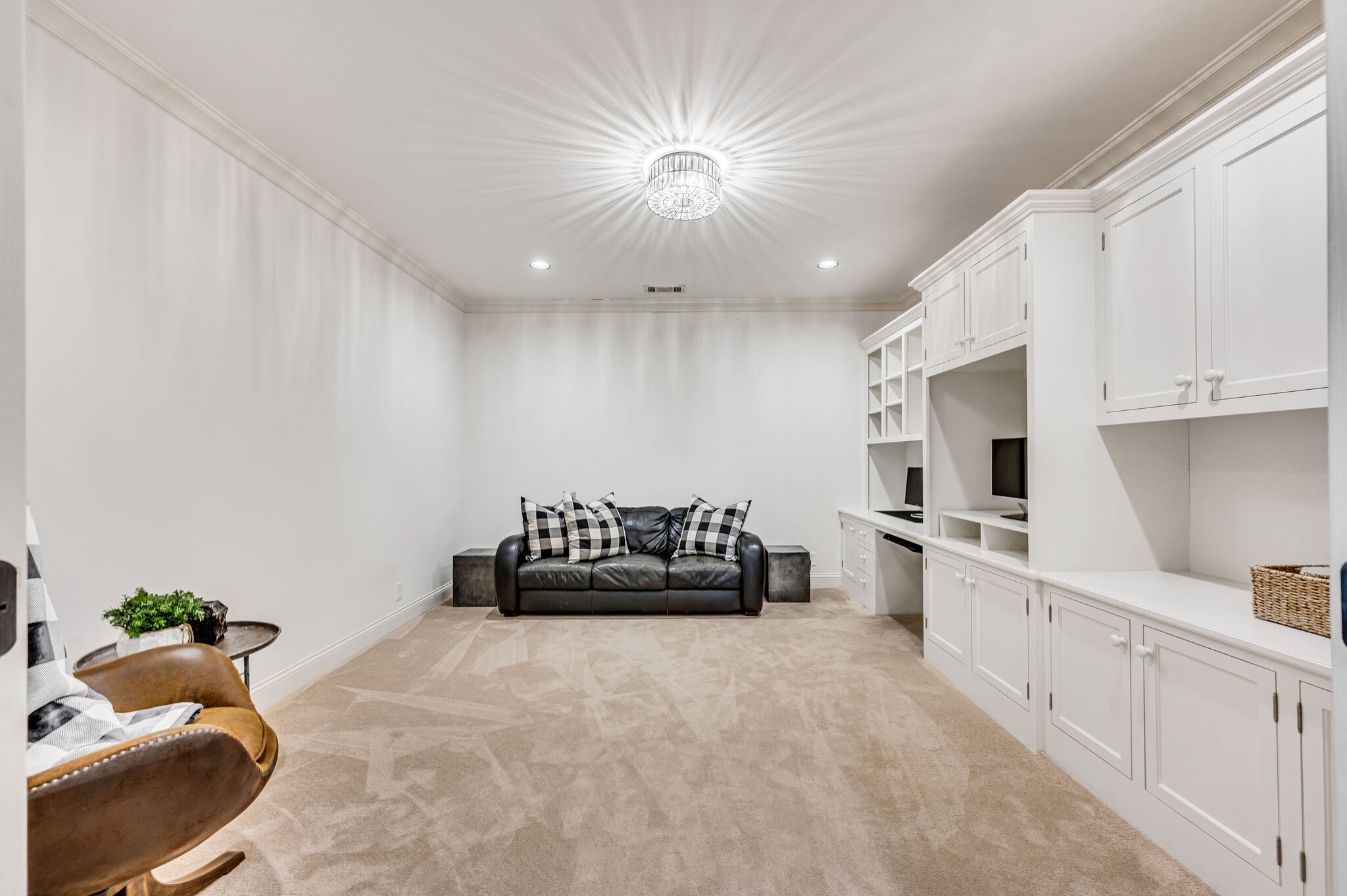1615 Edgewater Ct