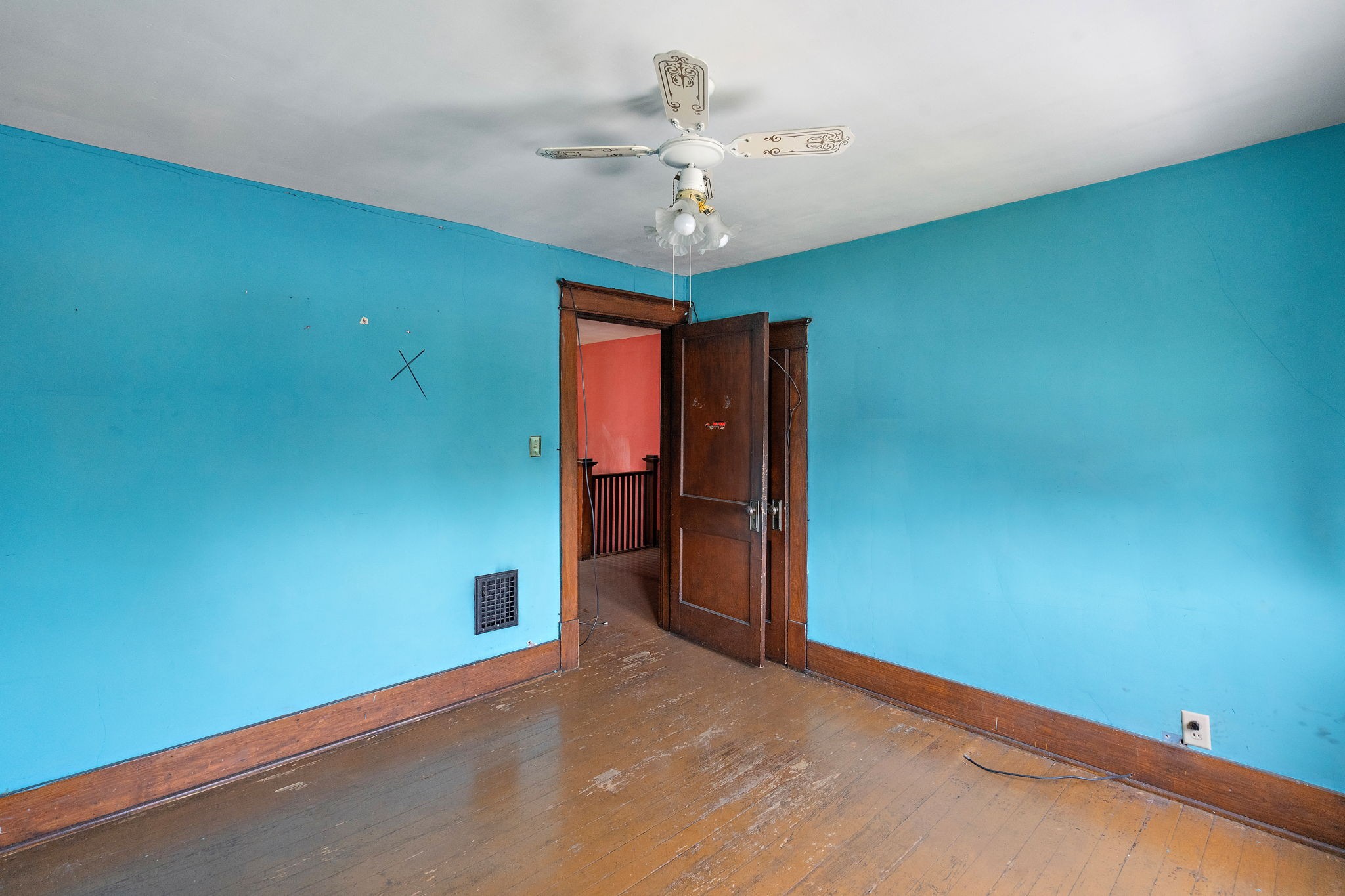 1701 Villa Pl