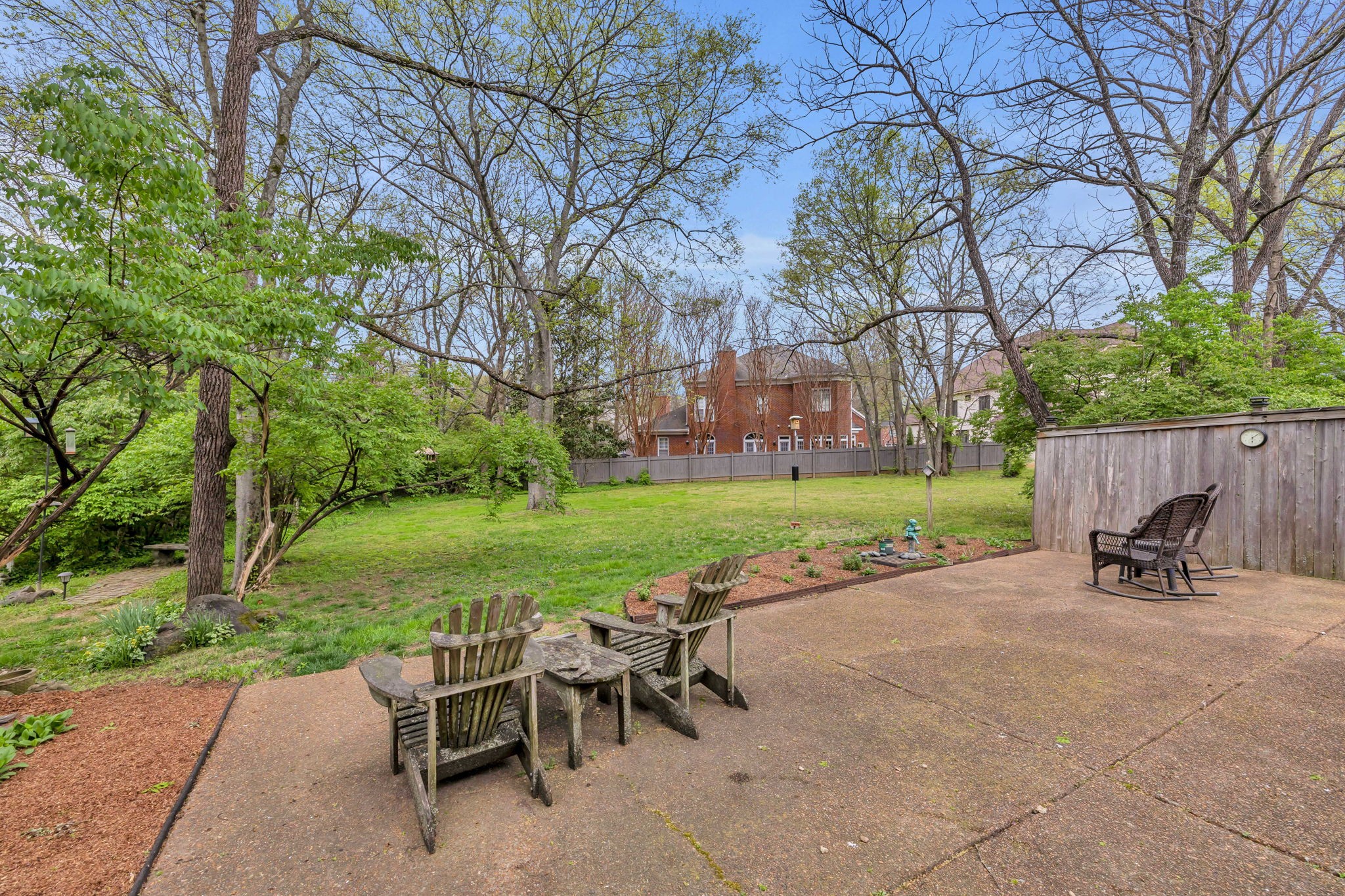 18 Lexington Grn