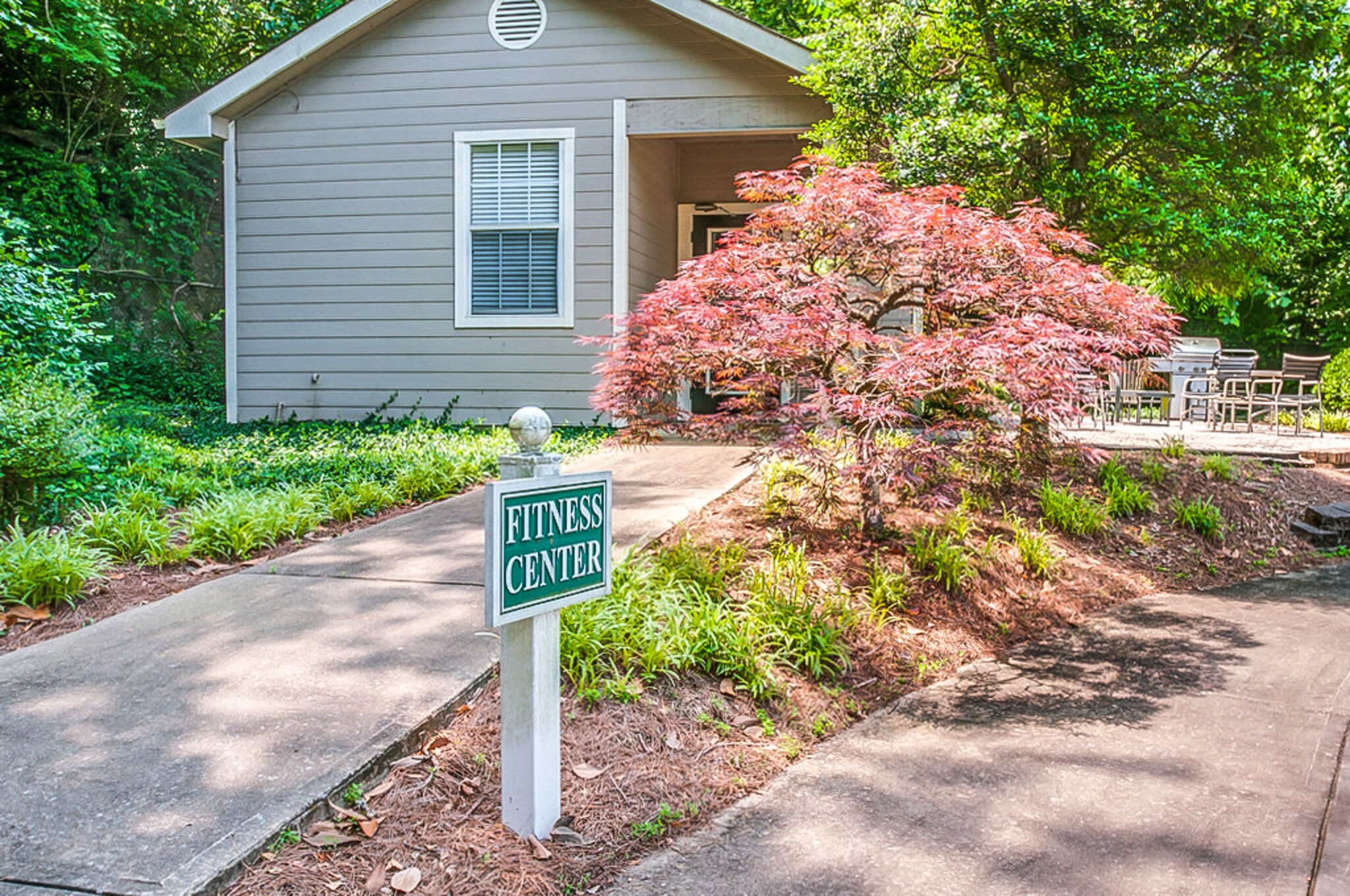 2015 Stokes Ln