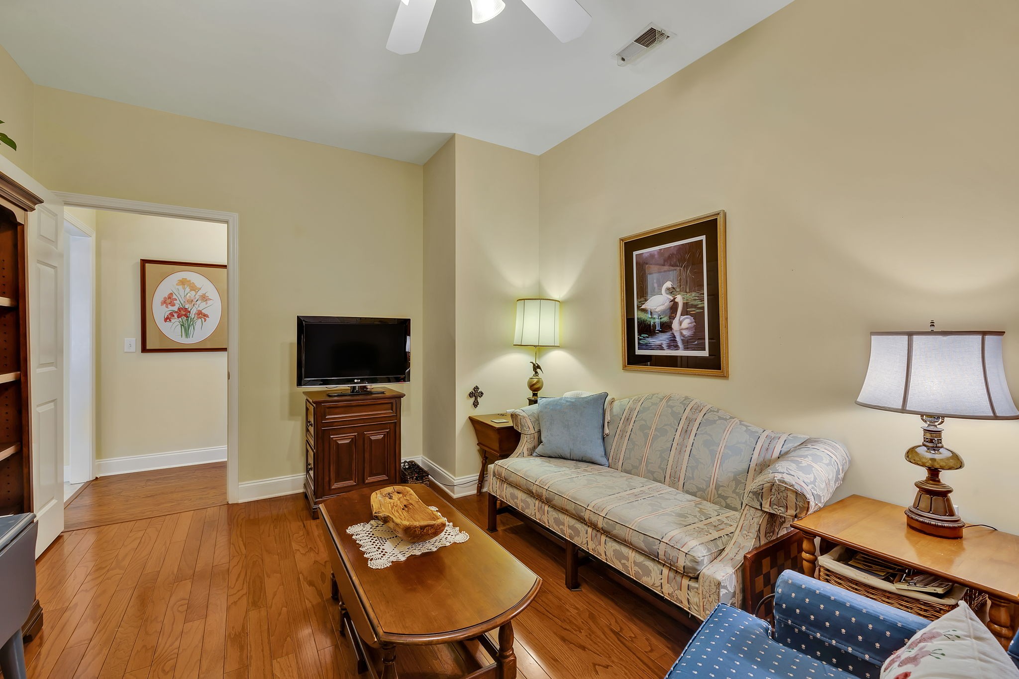 213 Wrennewood Ln