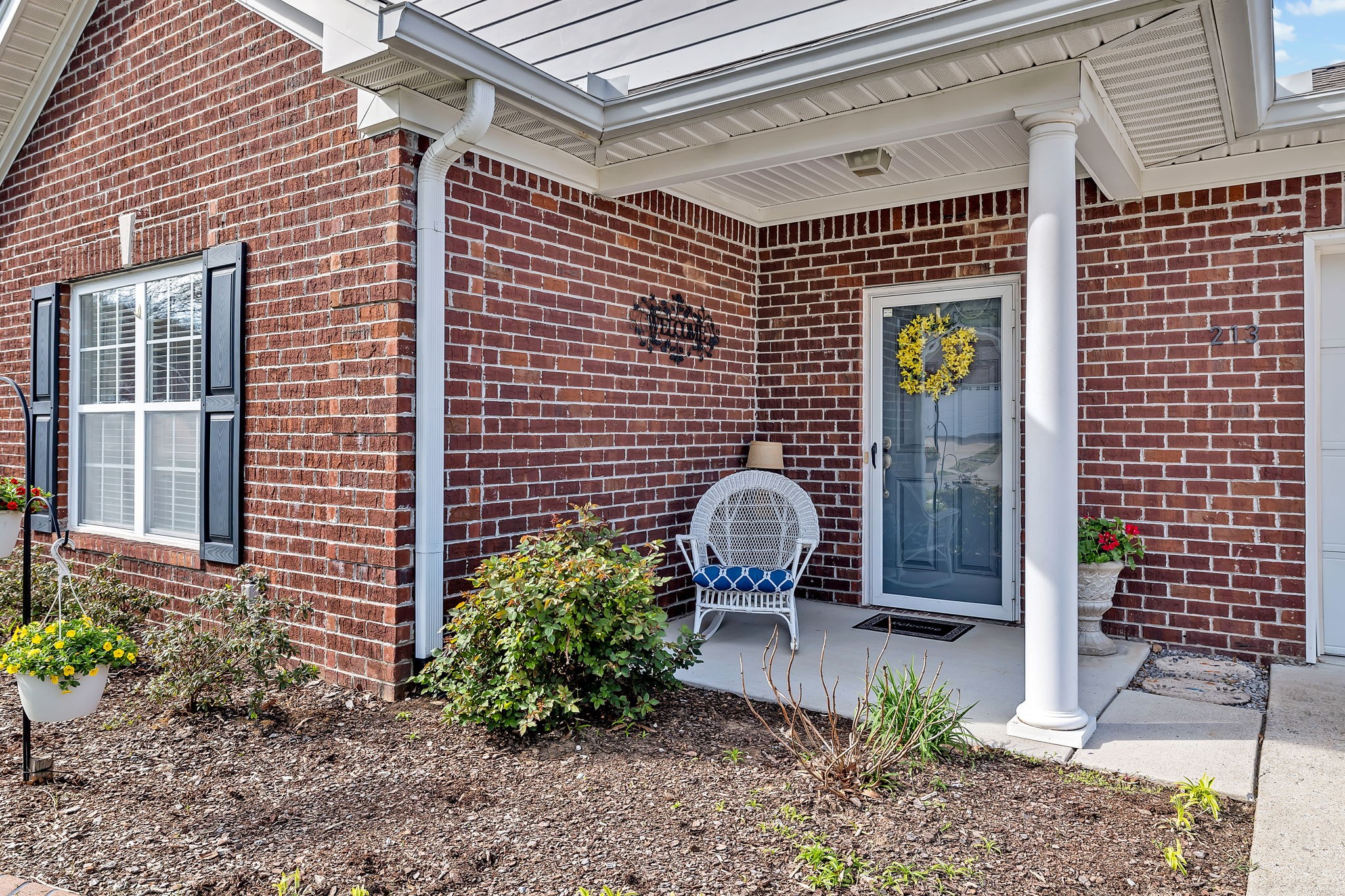 213 Wrennewood Ln