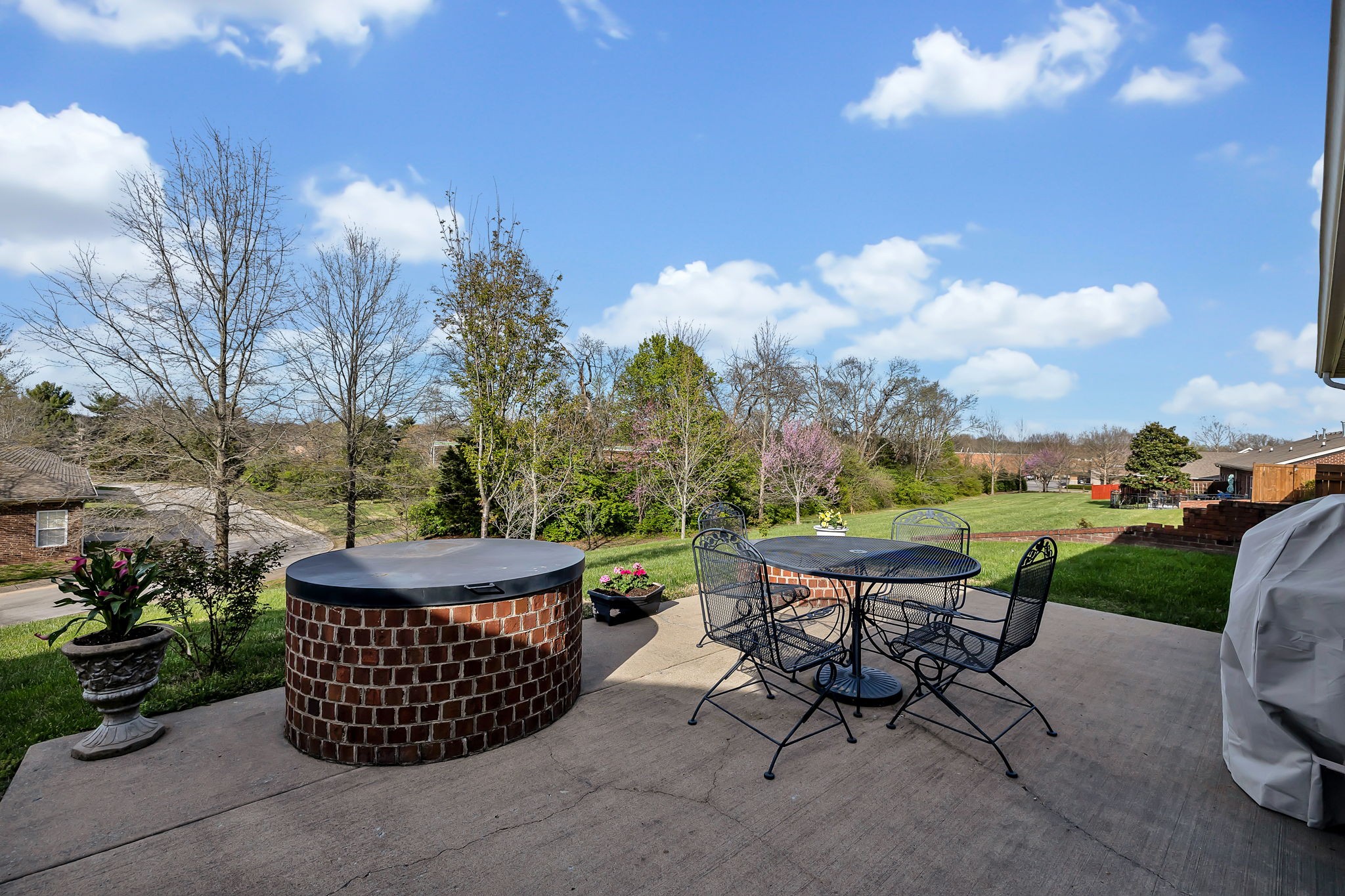 213 Wrennewood Ln