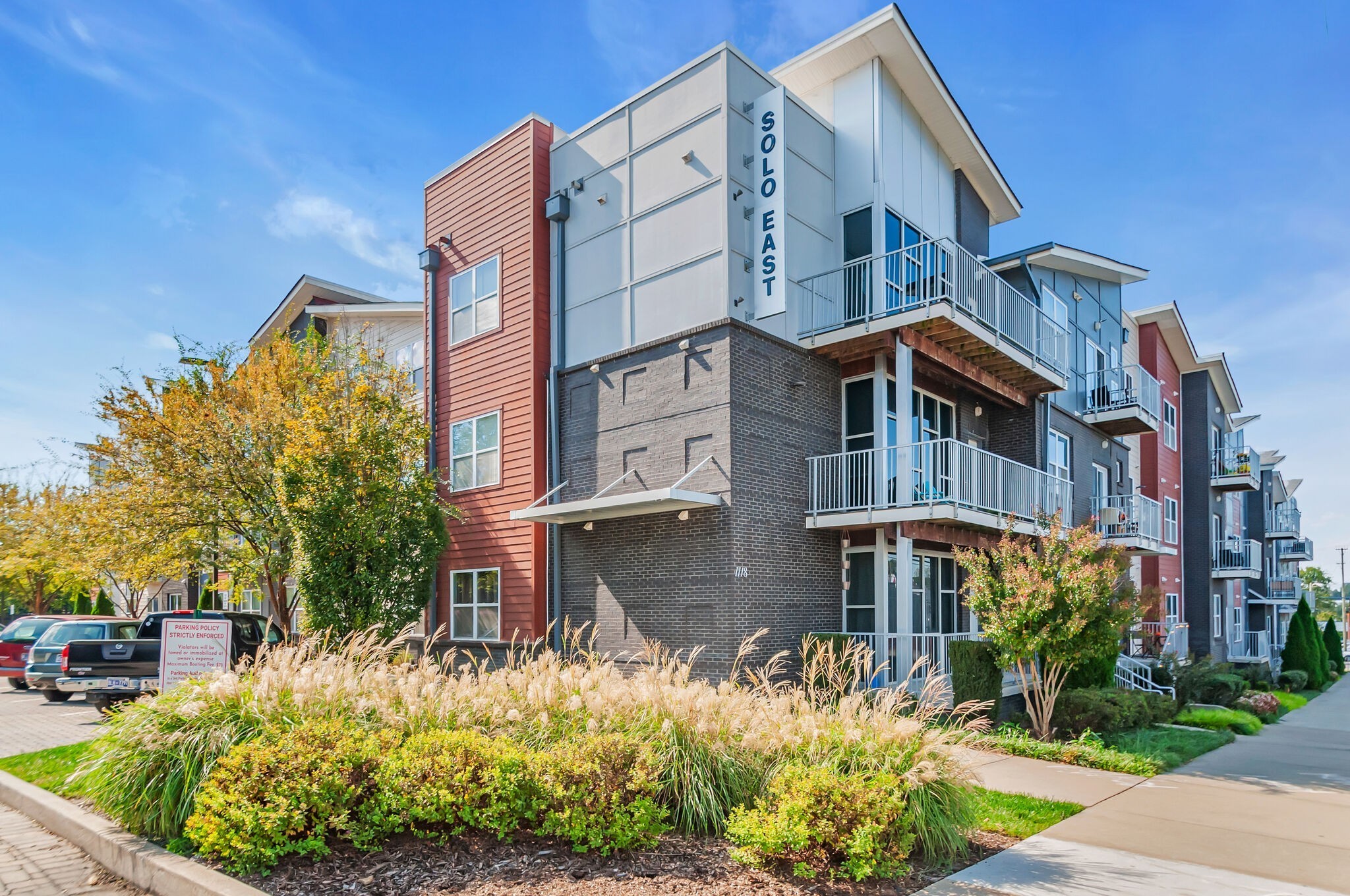 1122 Litton Ave Unit: 208