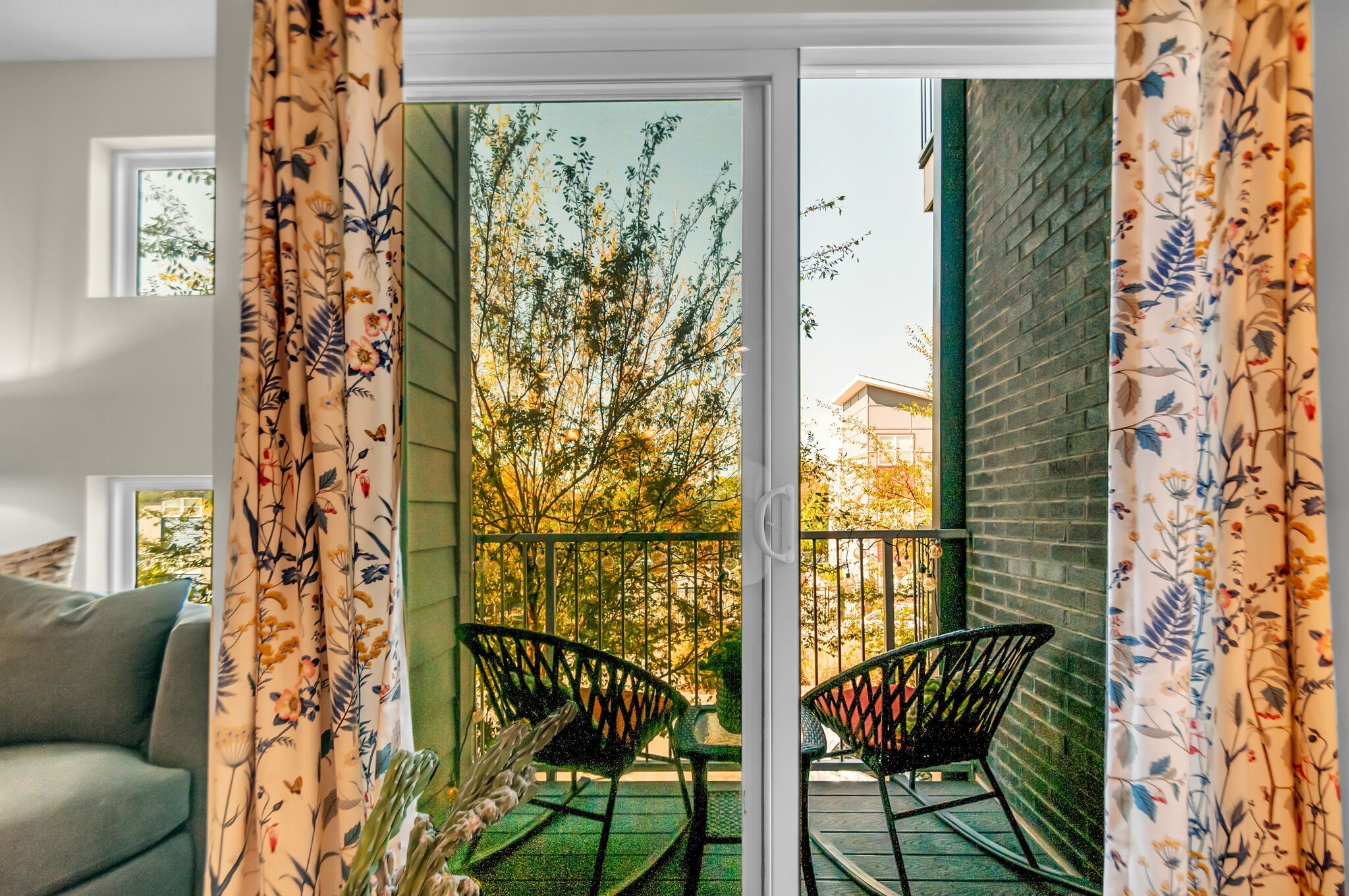 1122 Litton Ave Unit: 208