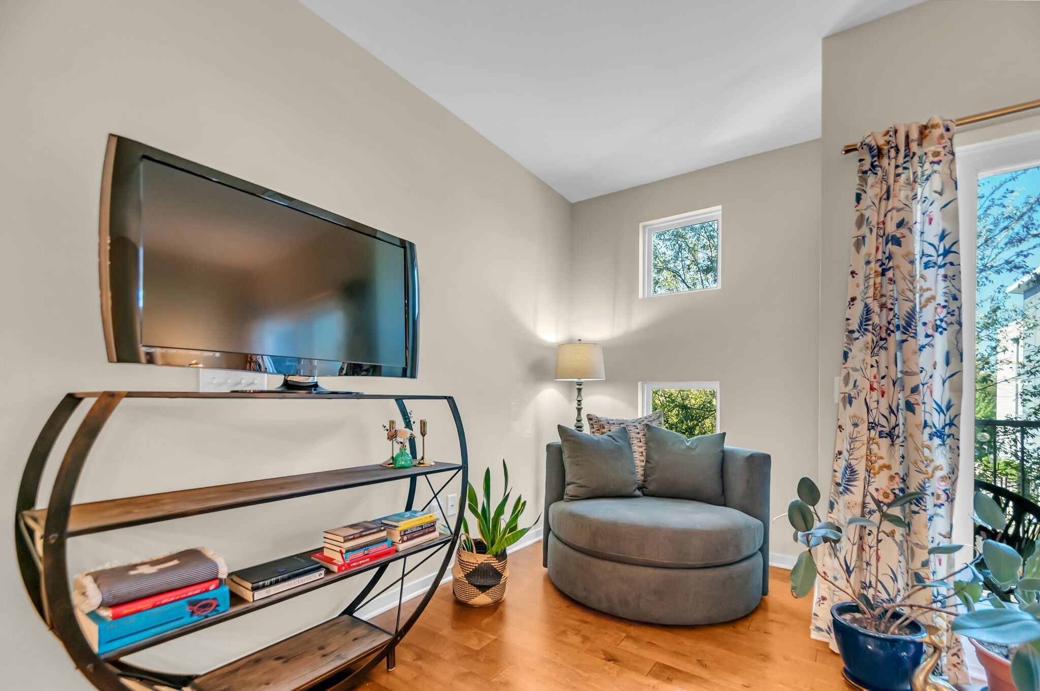 1122 Litton Ave Unit: 208