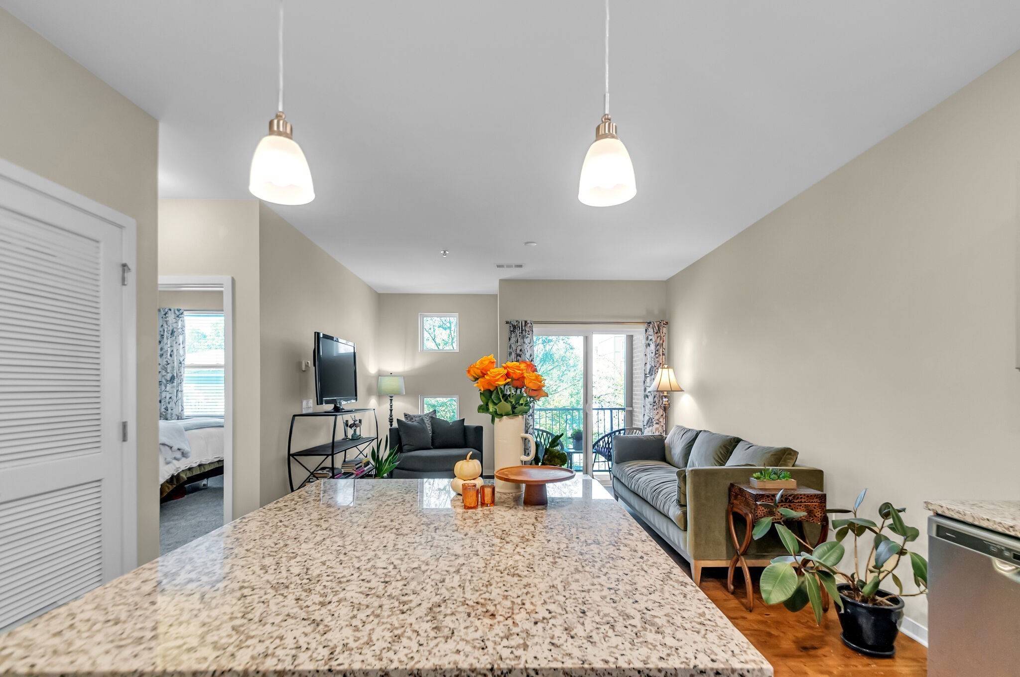 1122 Litton Ave Unit: 208