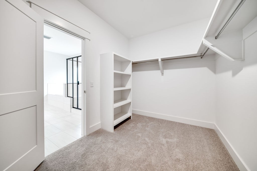 7304 Dutch River Circle