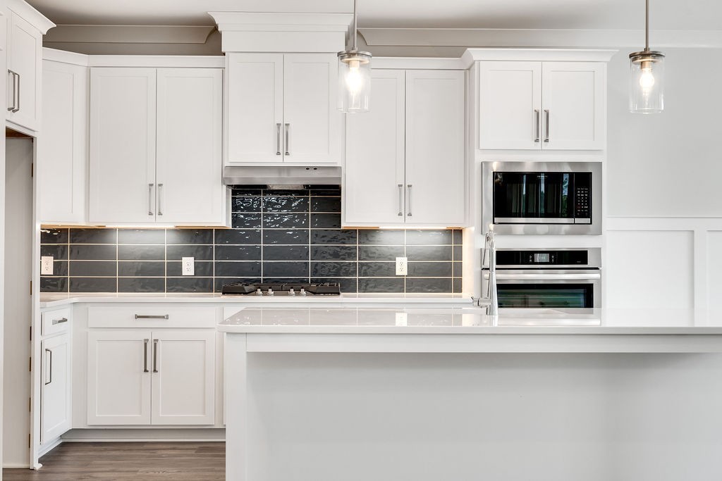 7304 Dutch River Circle