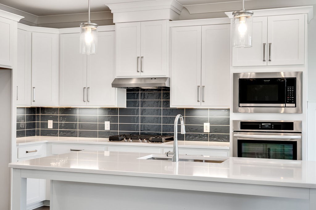 7304 Dutch River Circle