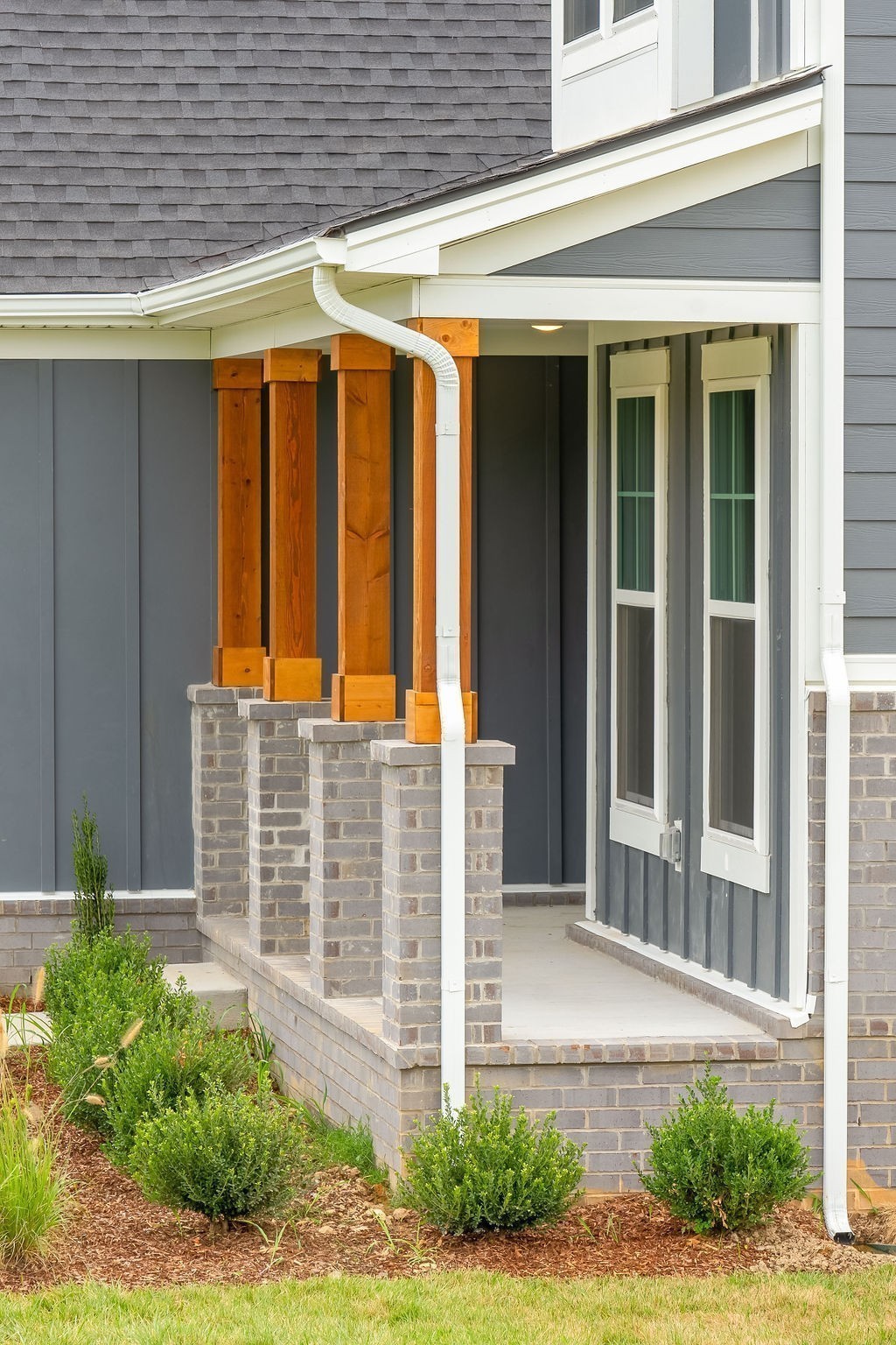 7304 Dutch River Circle