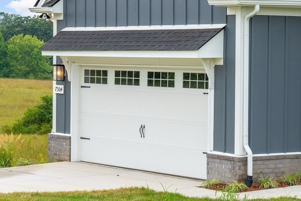 7304 Dutch River Circle