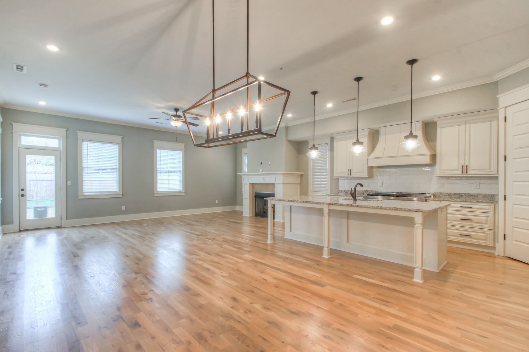 105 Lafayette Ct Unit: D