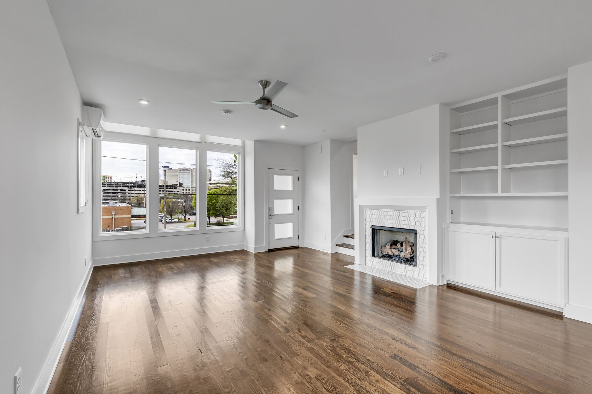 1806 Pearl St