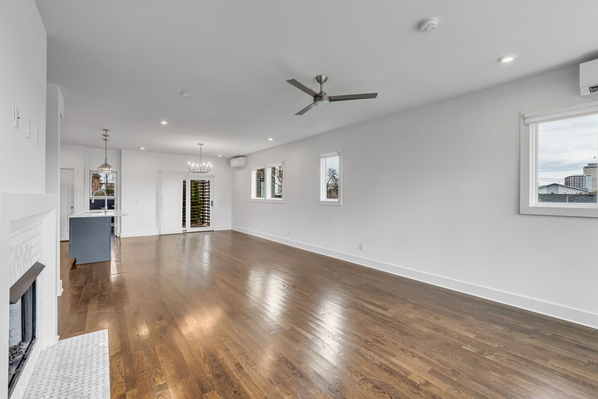 1806 Pearl St