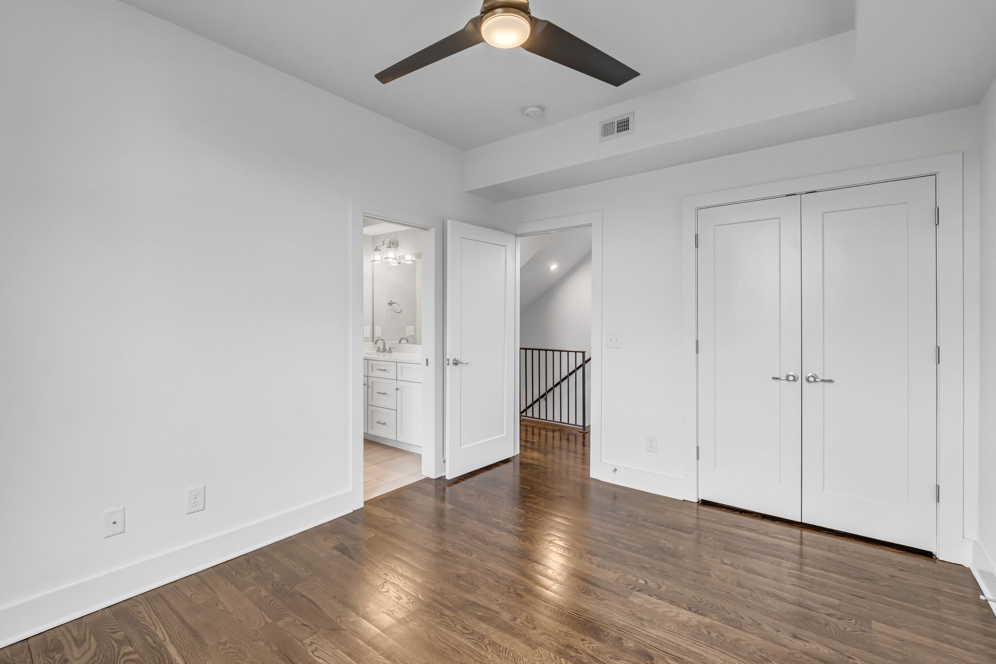 1806 Pearl St