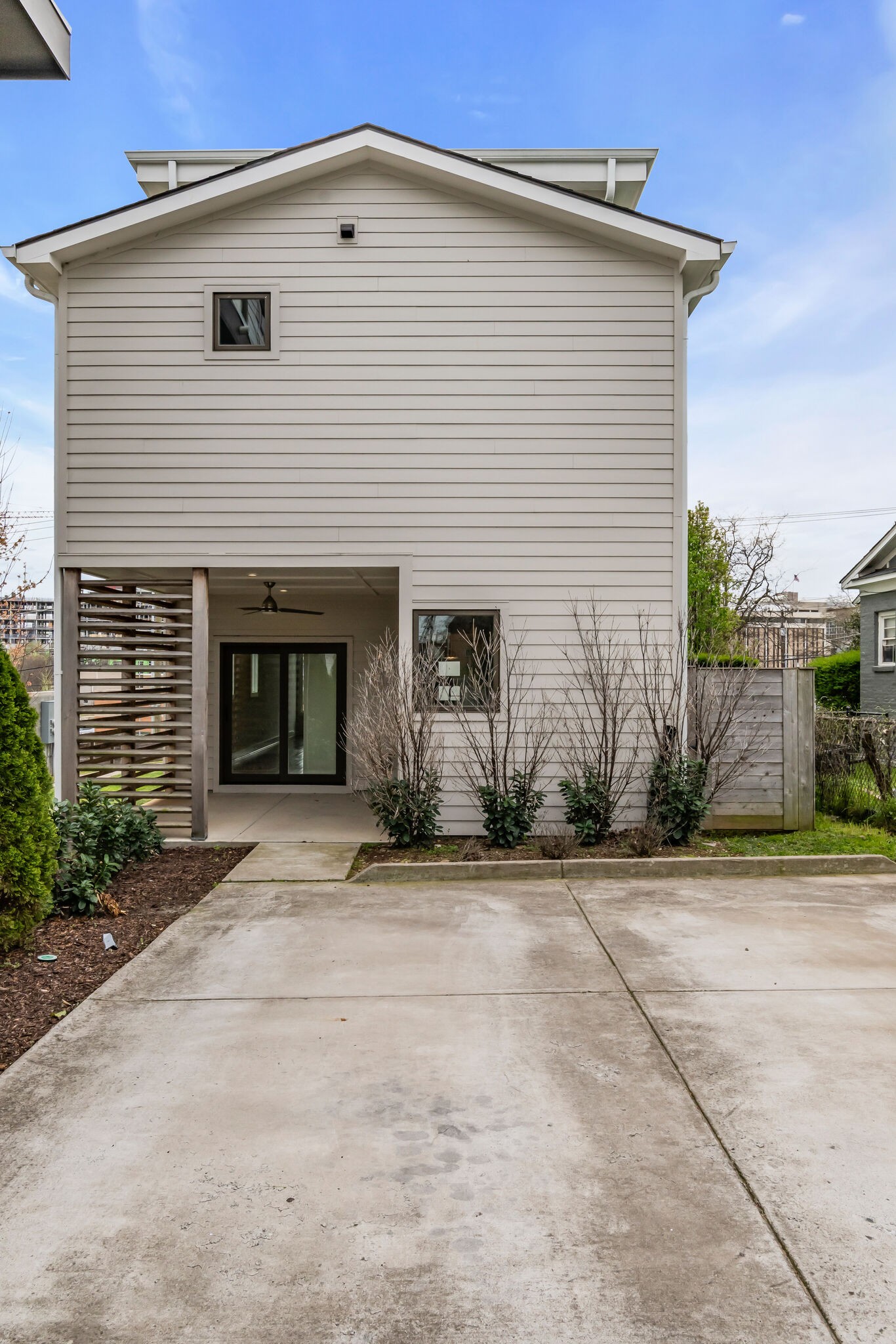 1806 Pearl St