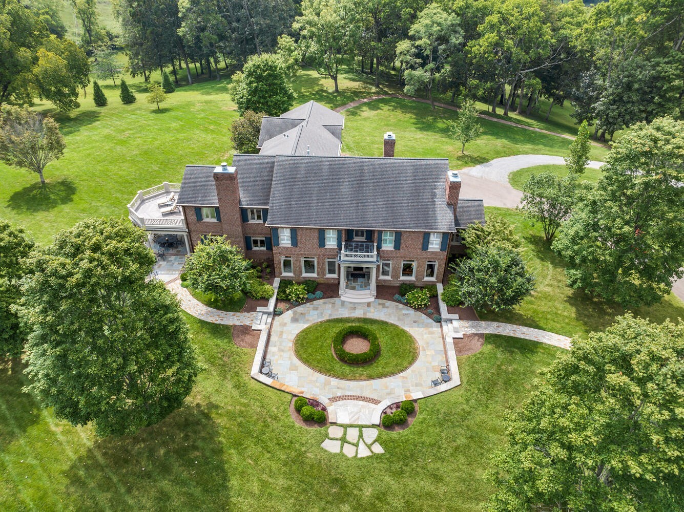 1111 Eller Ln