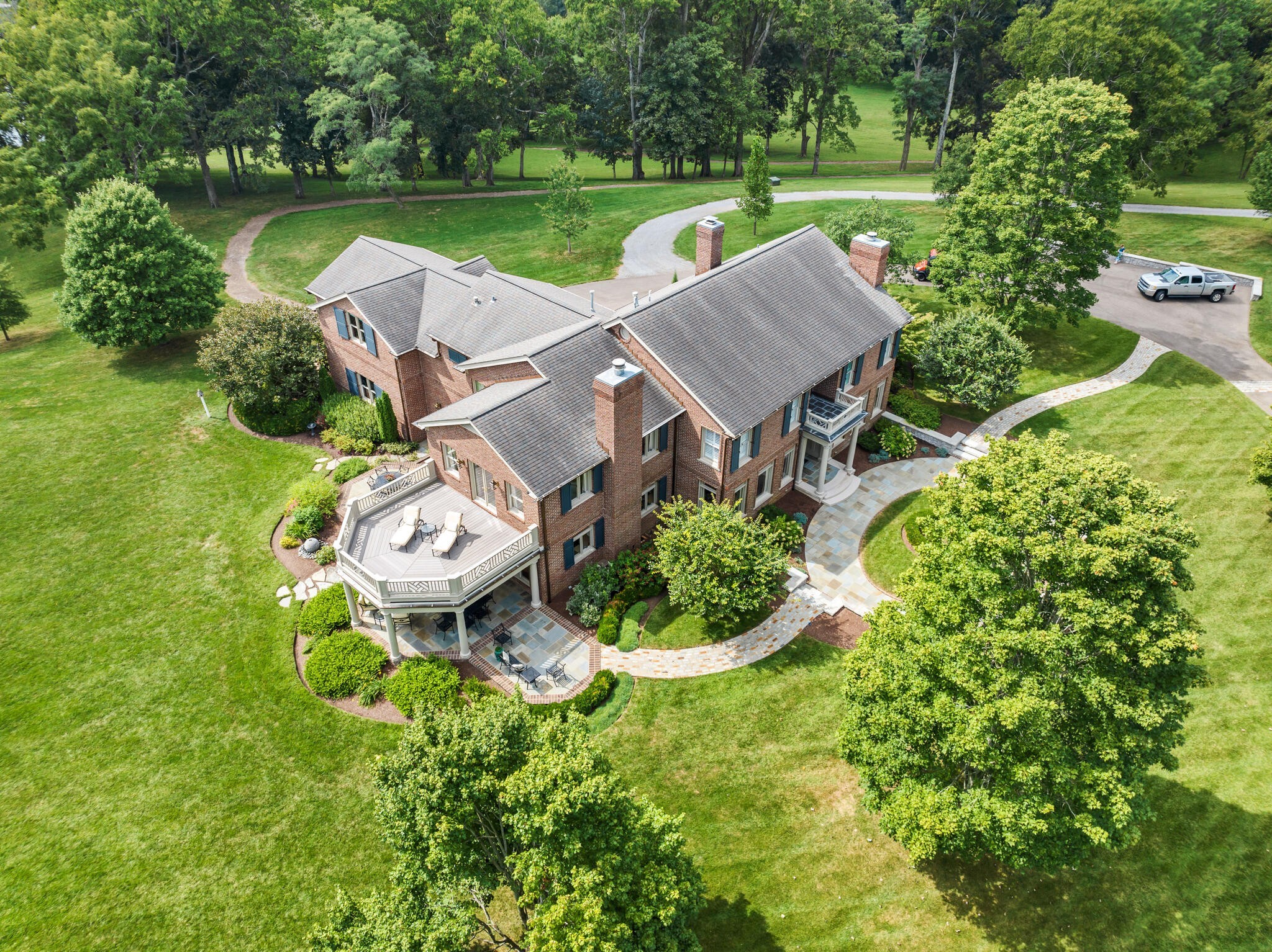 1111 Eller Ln