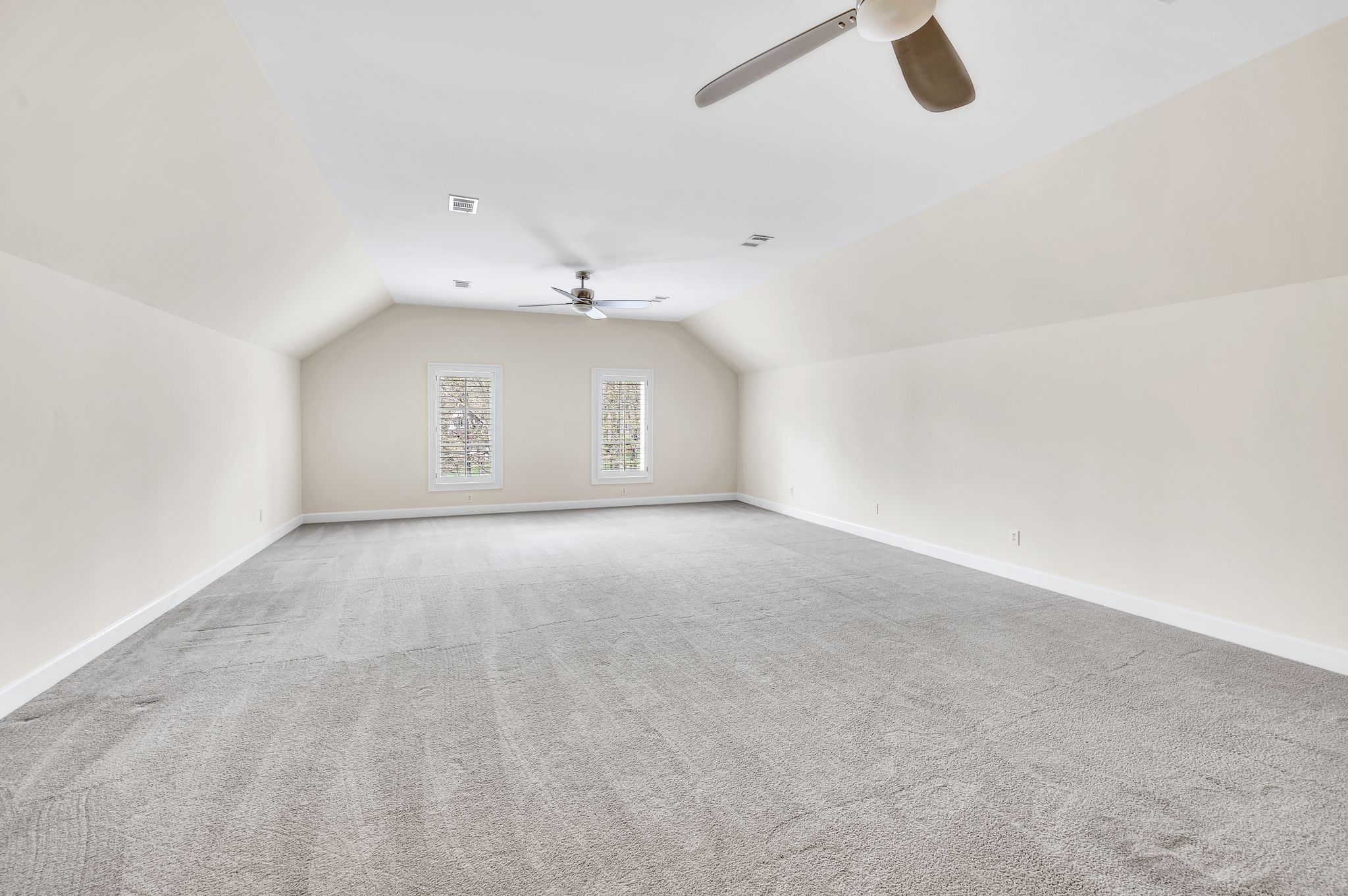 15 Innisbrook Ln