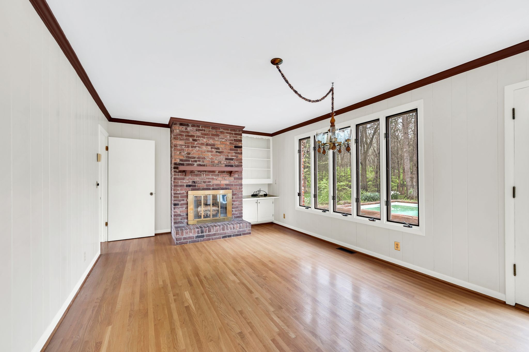 6028 Gardendale Dr