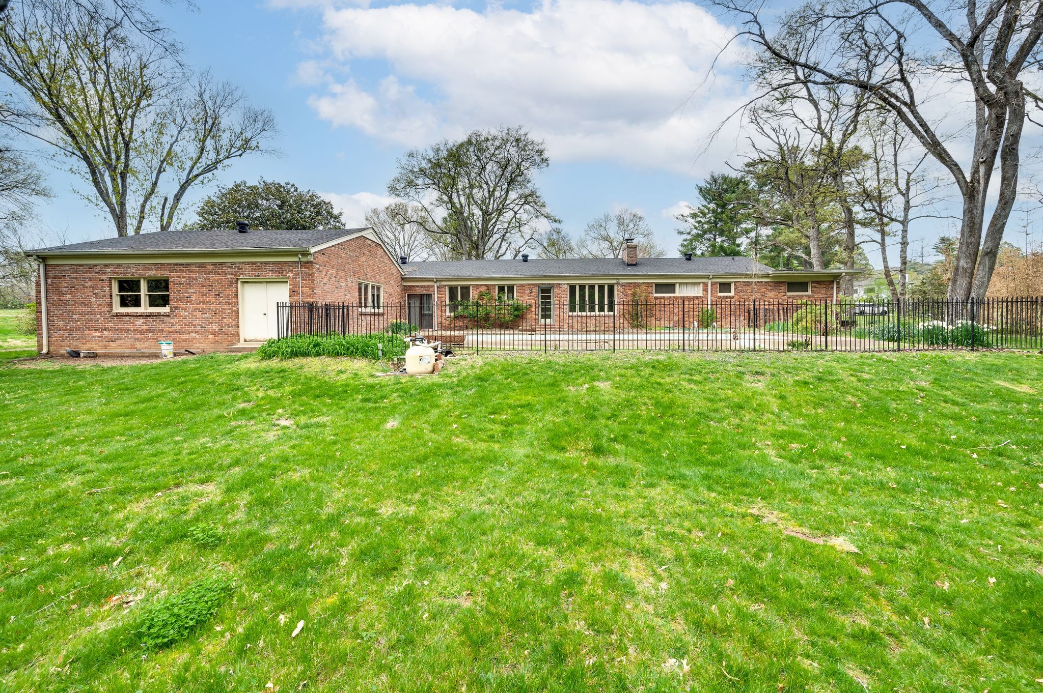 6028 Gardendale Dr