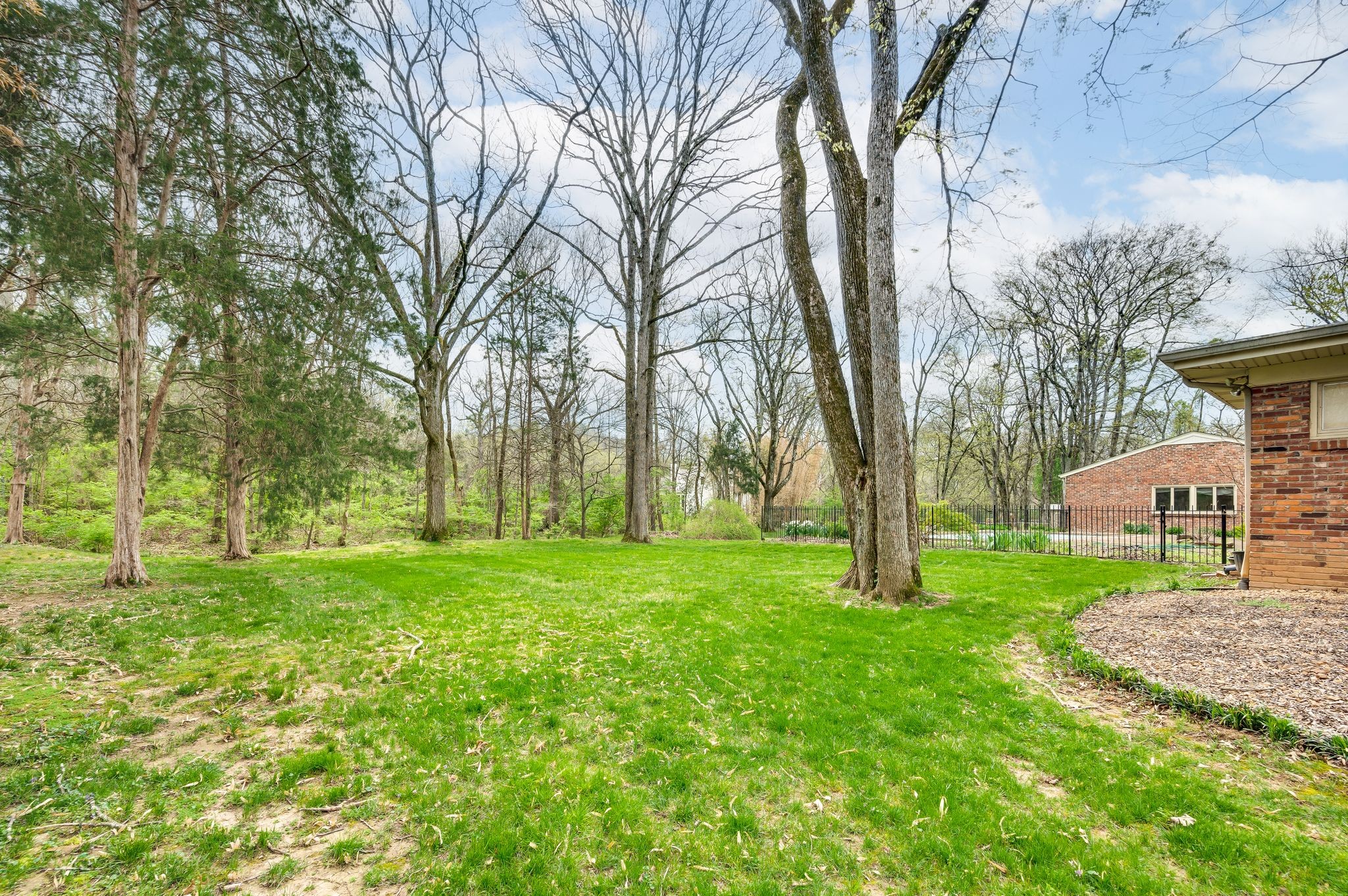 6028 Gardendale Dr