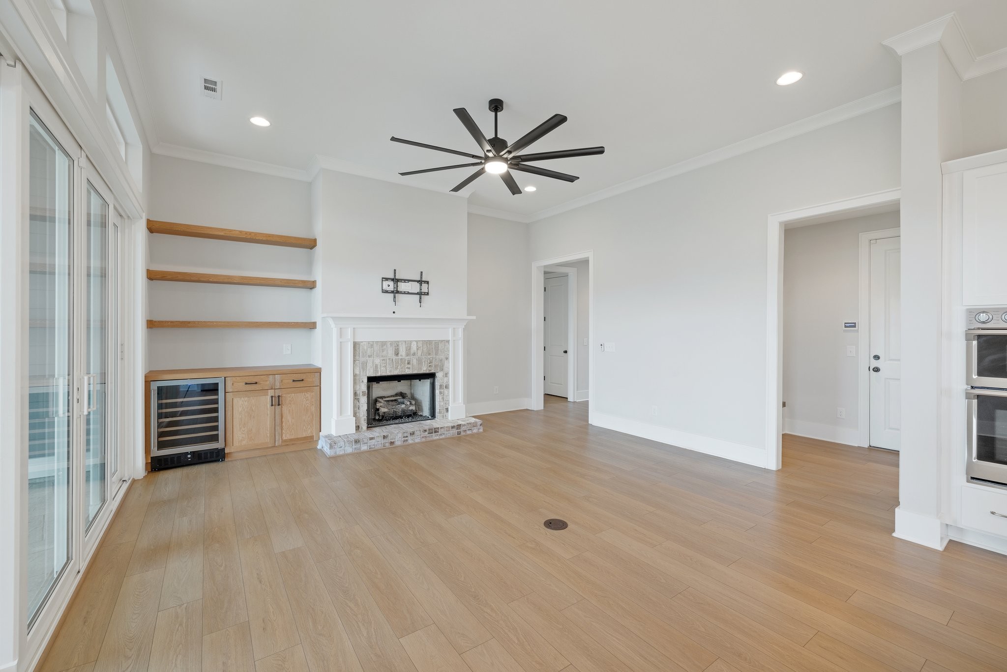 7592 Delancey Dr
