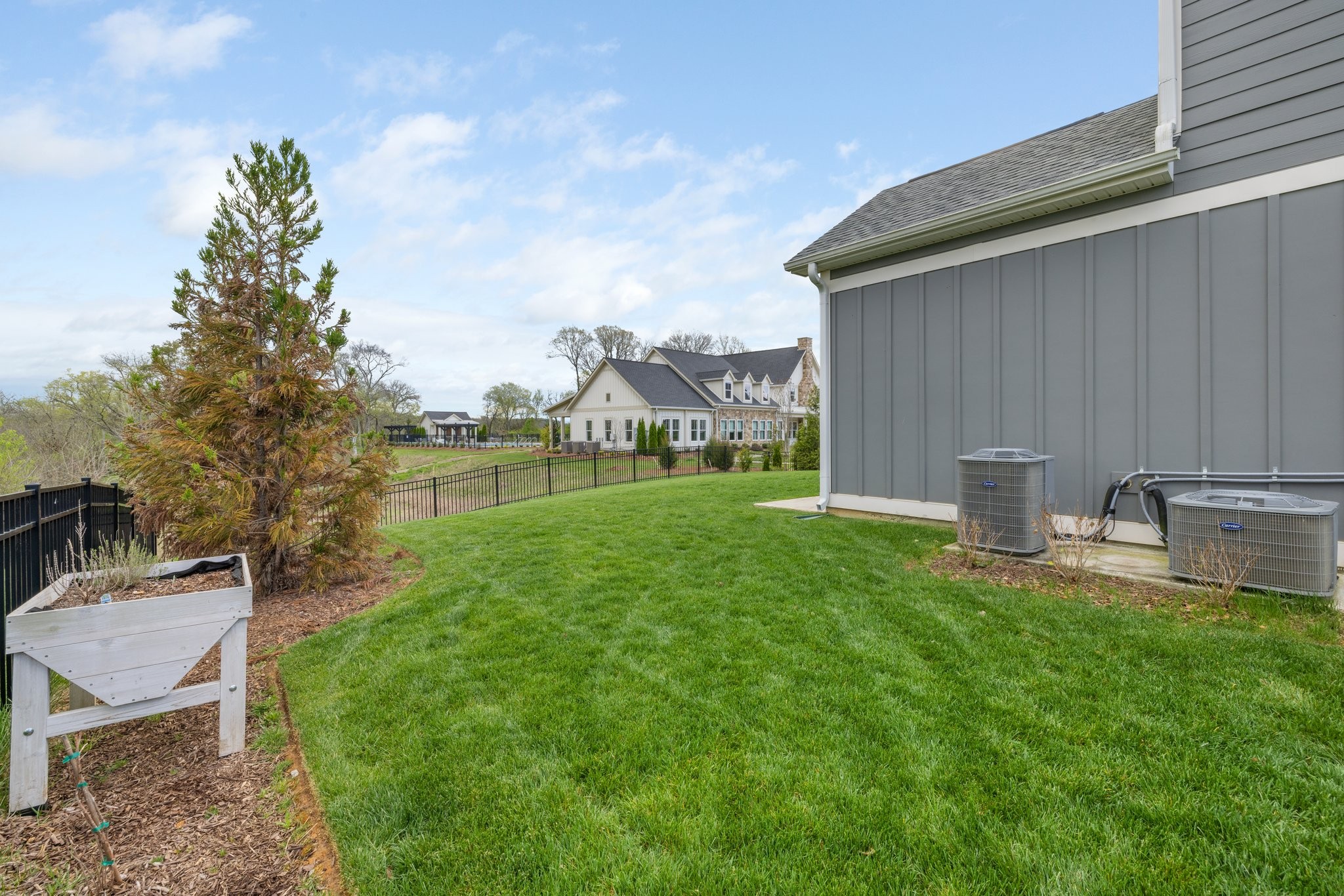 7592 Delancey Dr