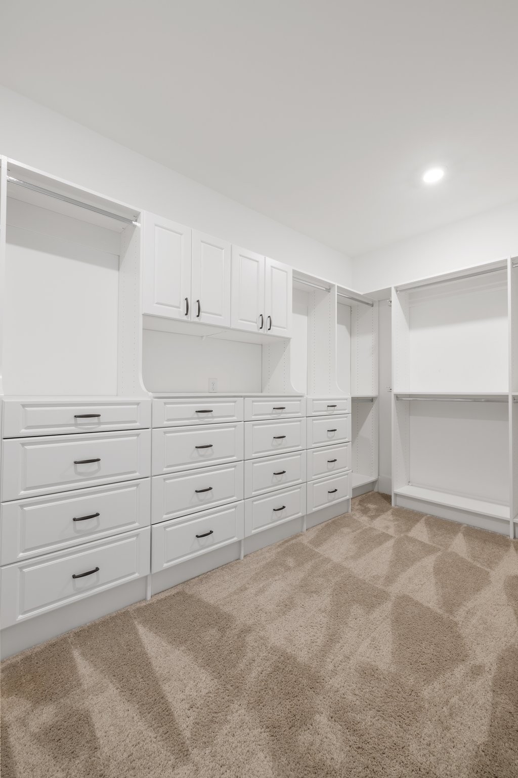 7592 Delancey Dr