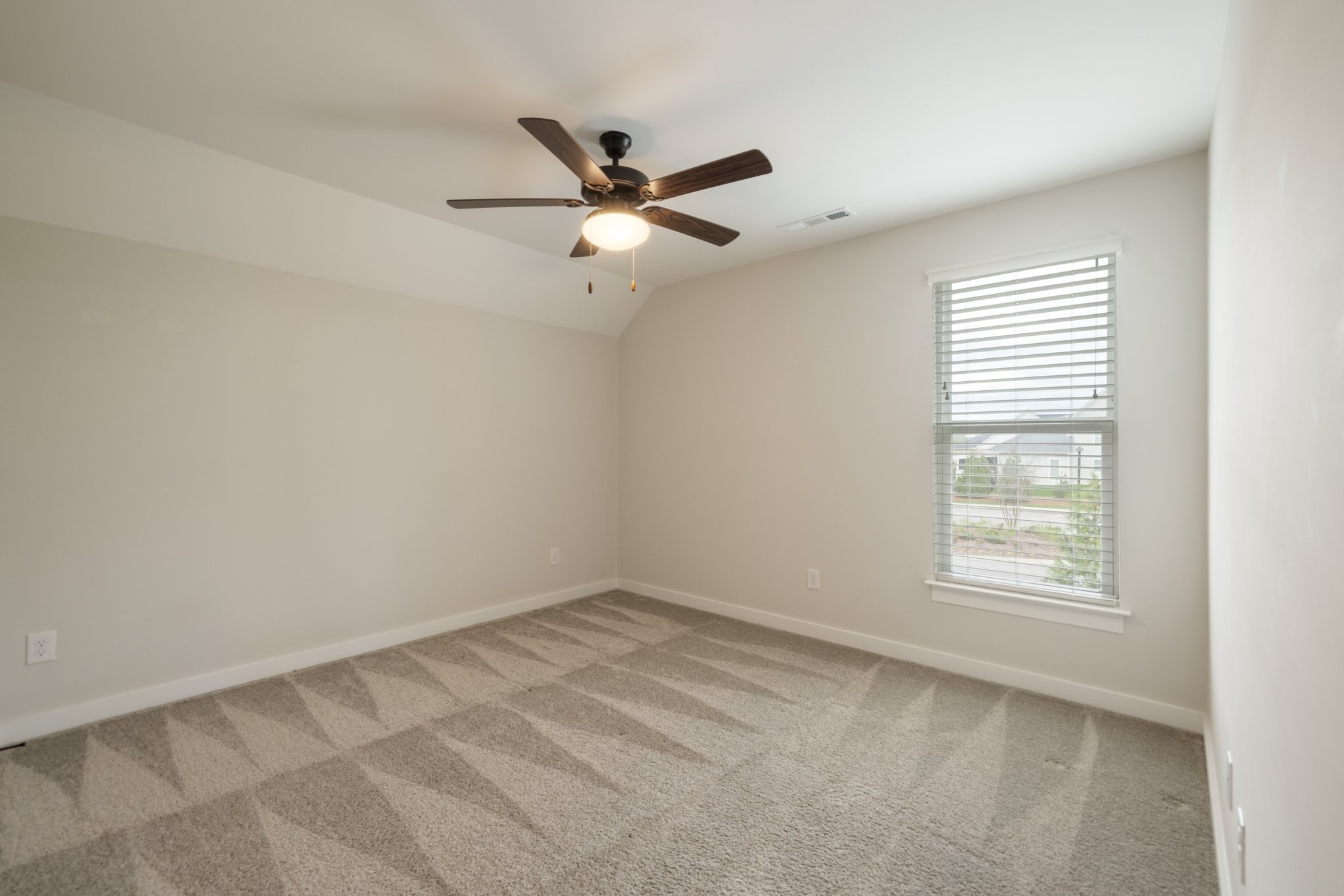 7592 Delancey Dr