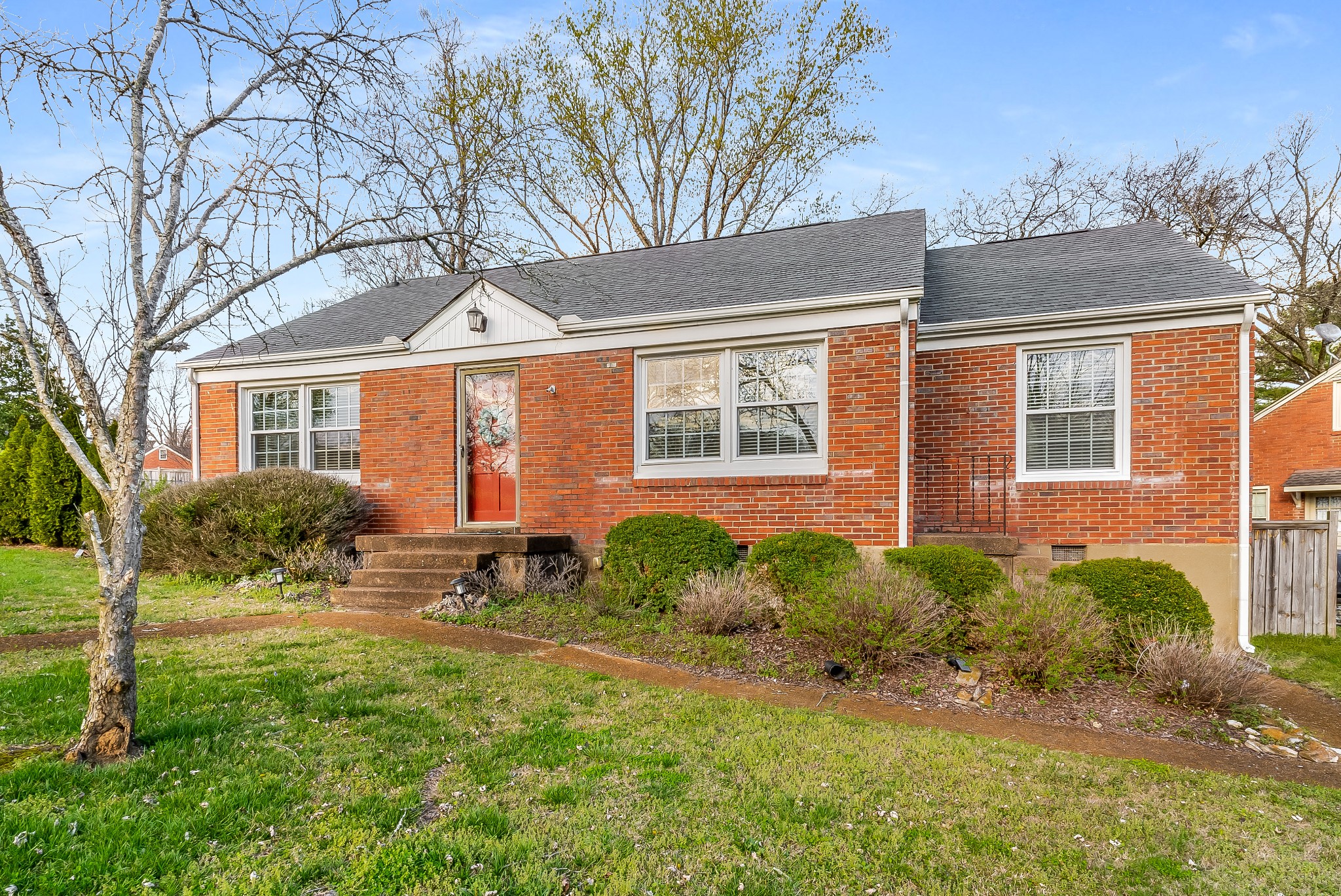 5618 Knob Rd