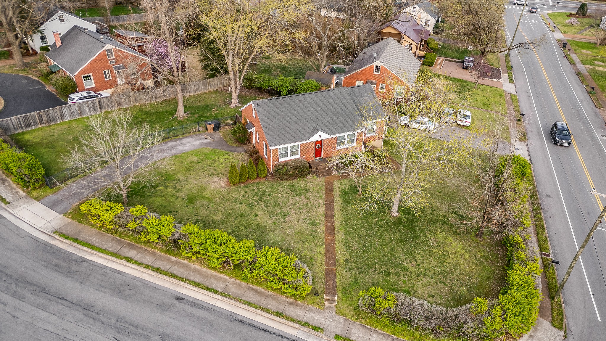 5618 Knob Rd