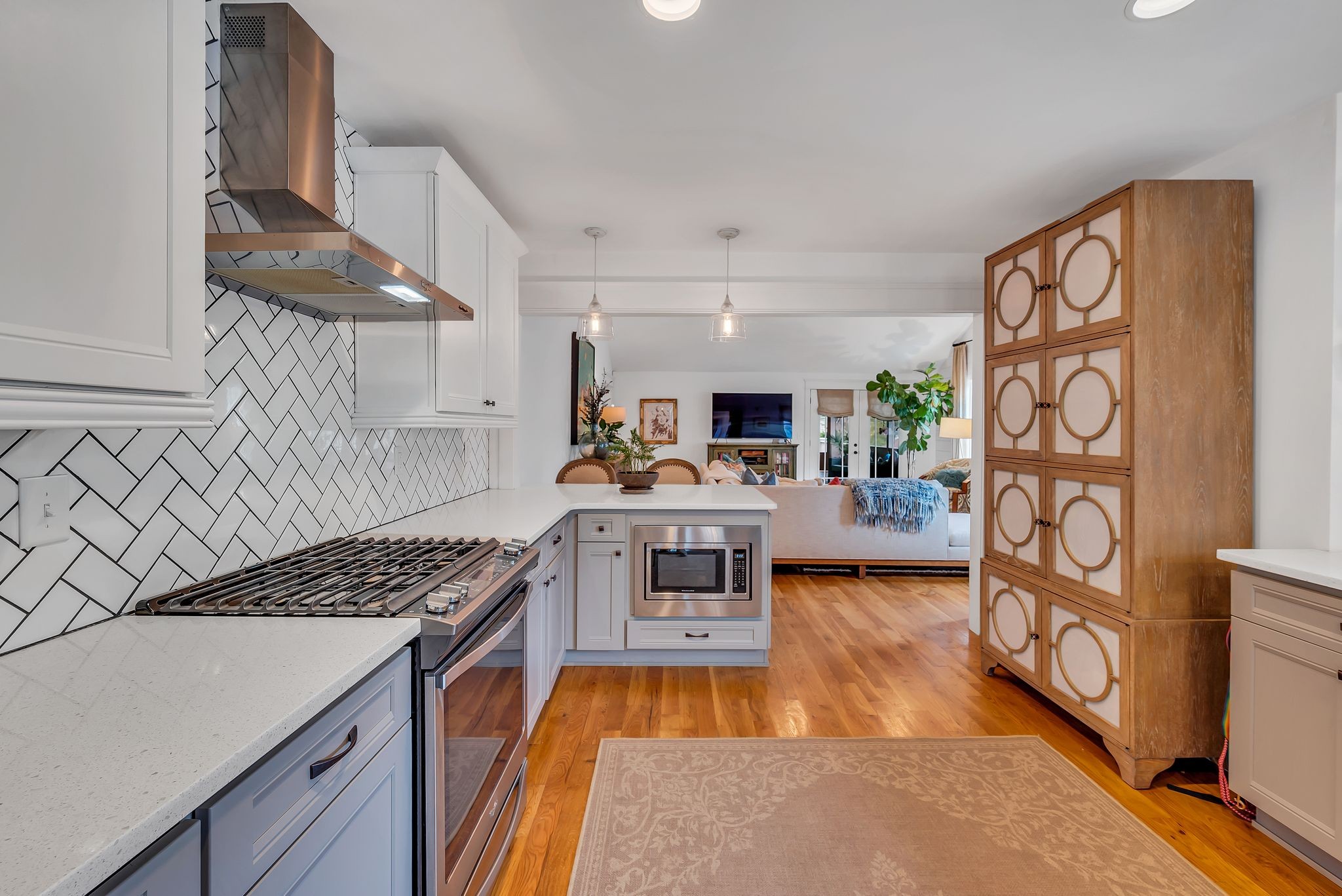 1614 Lillian St