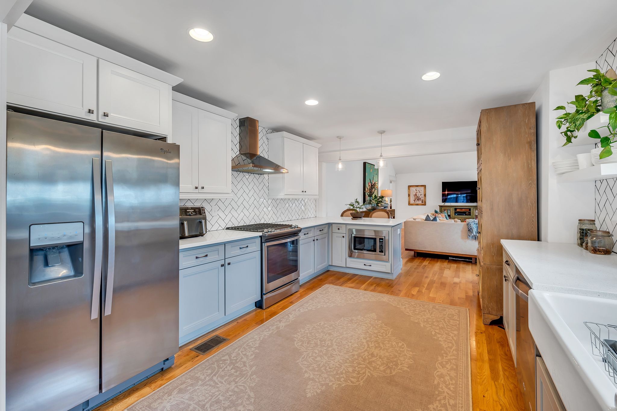 1614 Lillian St