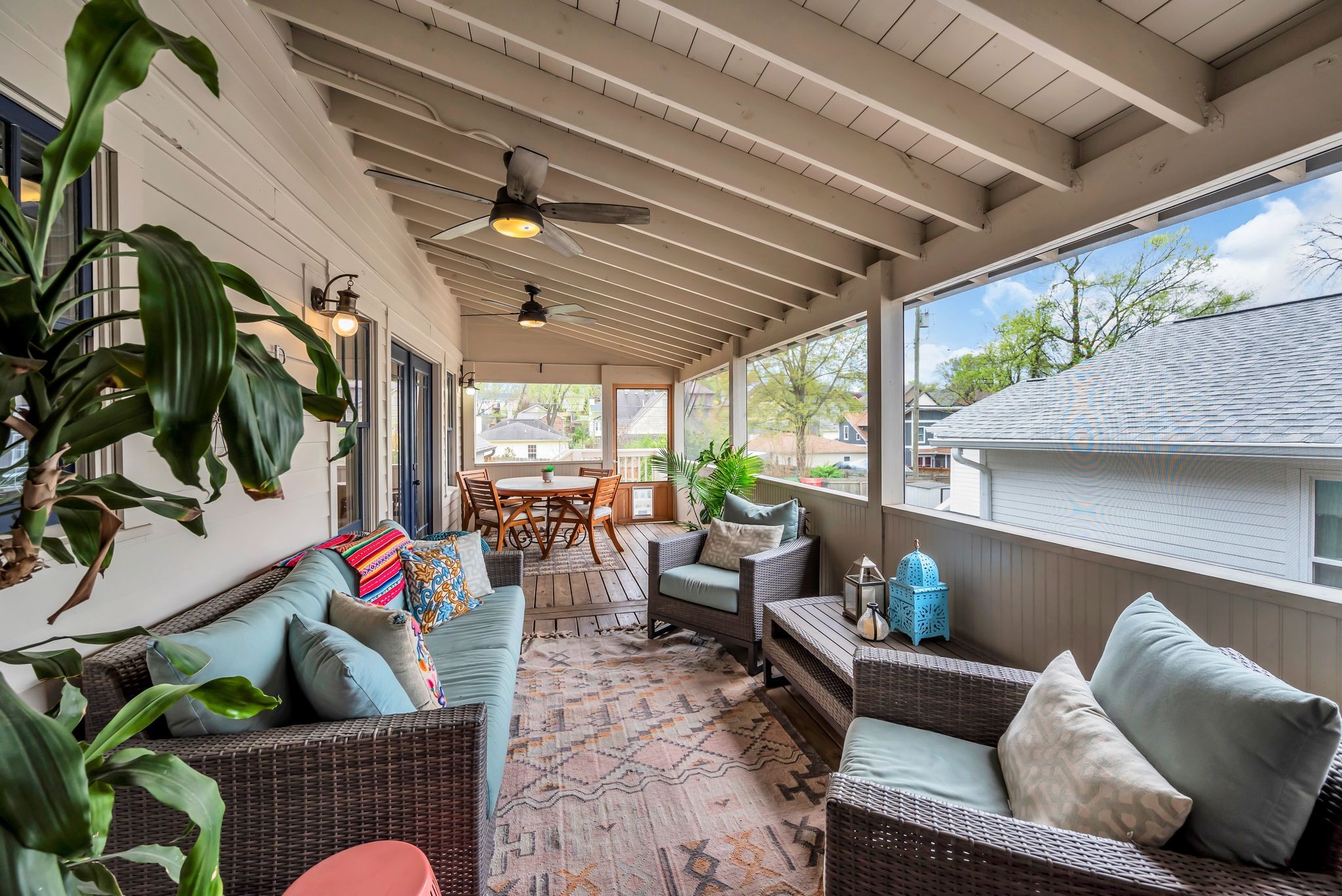 1614 Lillian St