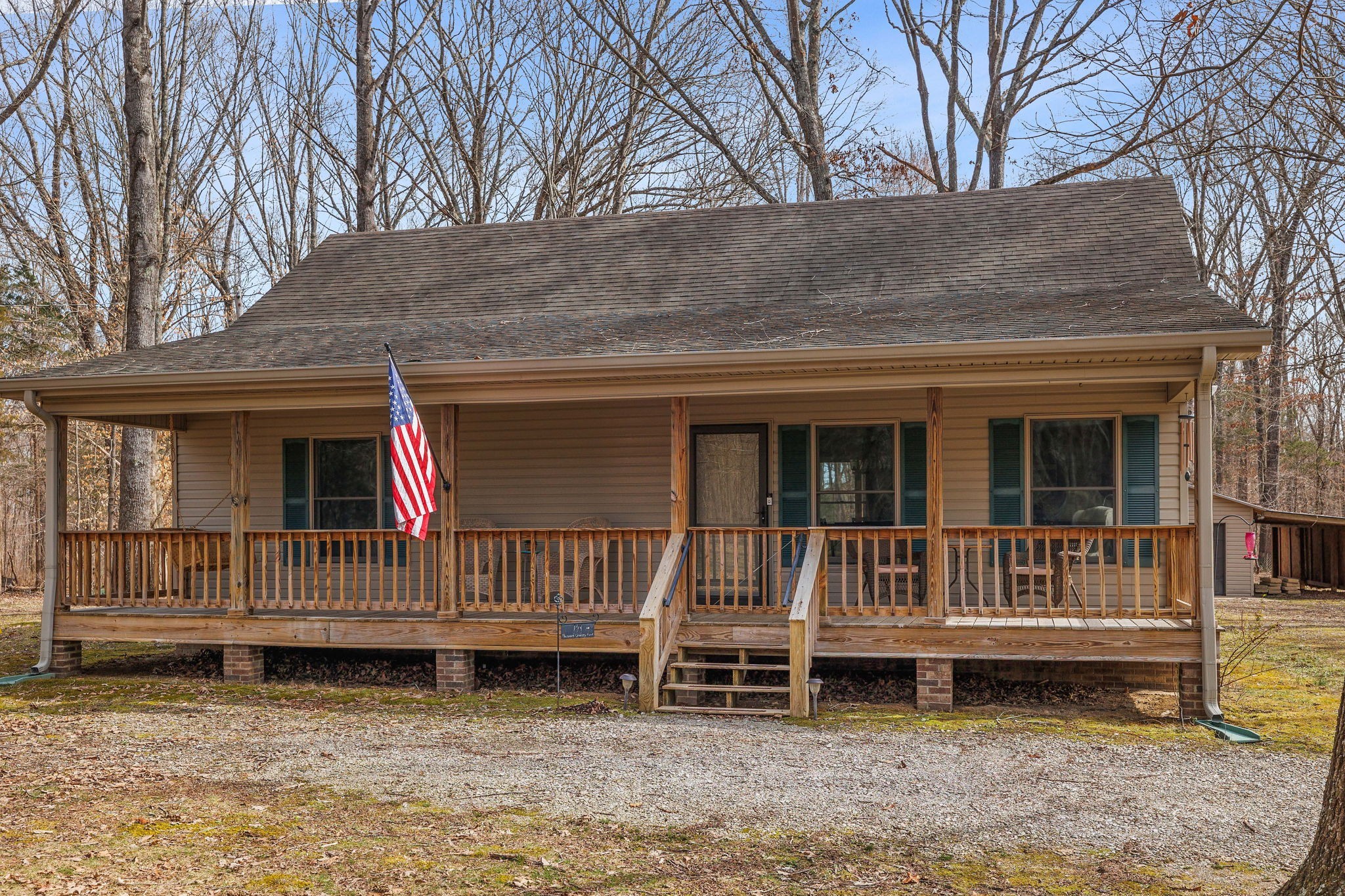 198 Thompson Cemetery Rd