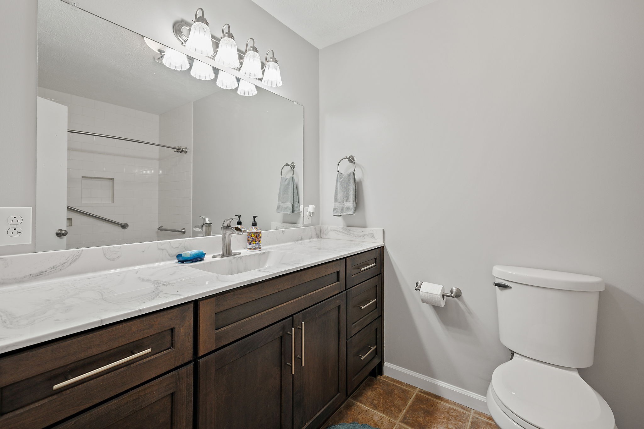 198 Thompson Cemetery Rd