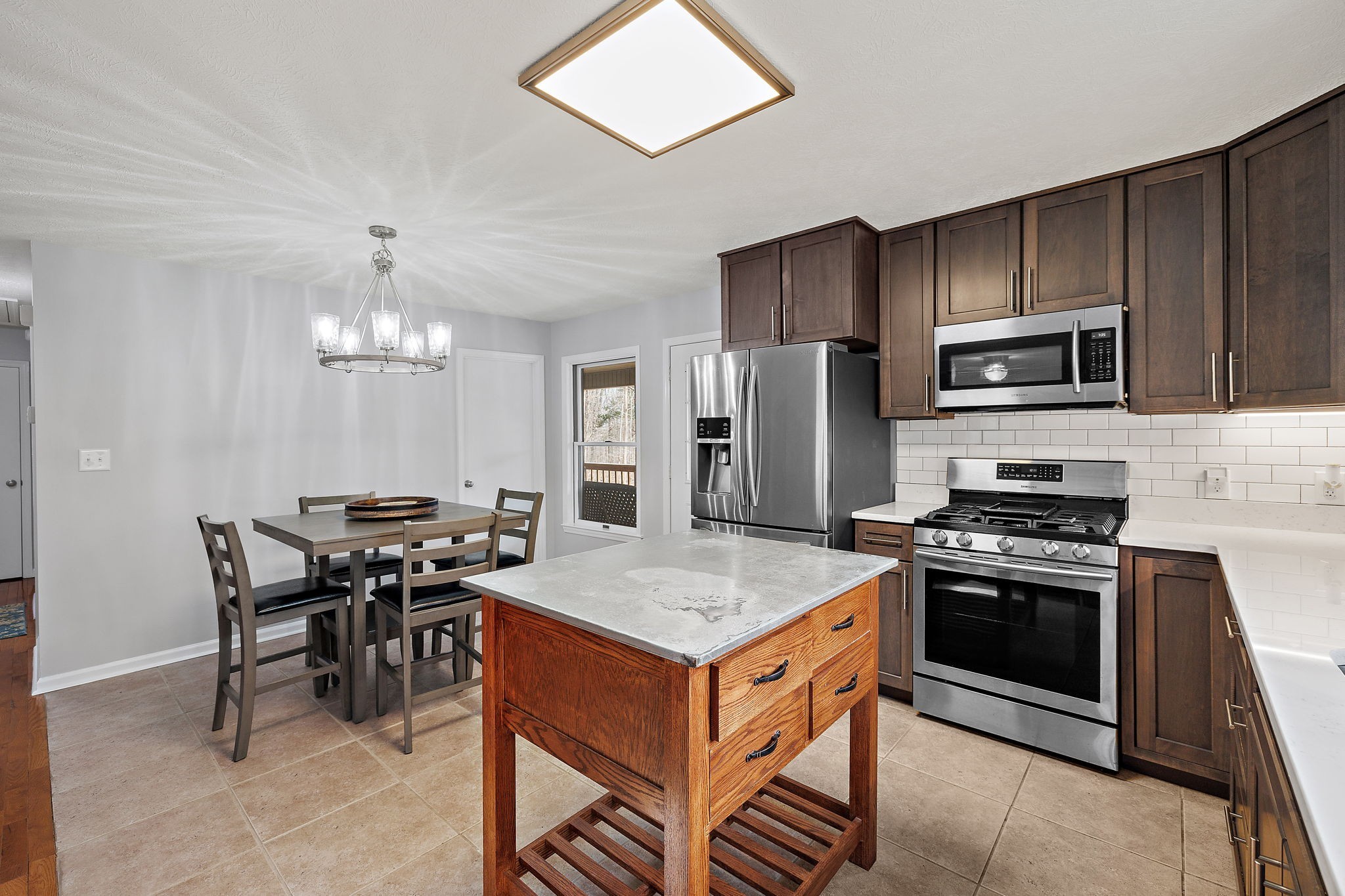 198 Thompson Cemetery Rd