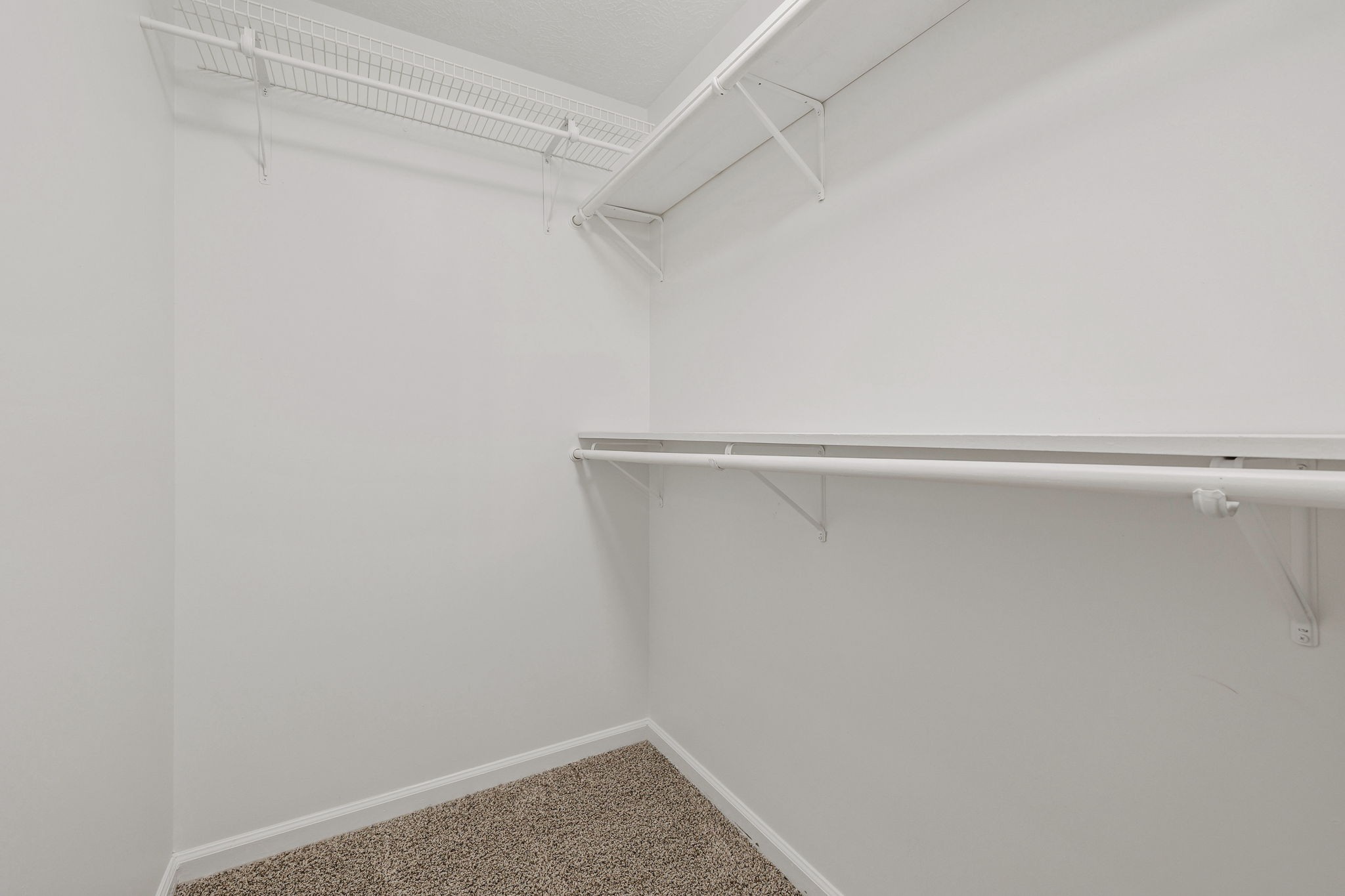 198 Thompson Cemetery Rd